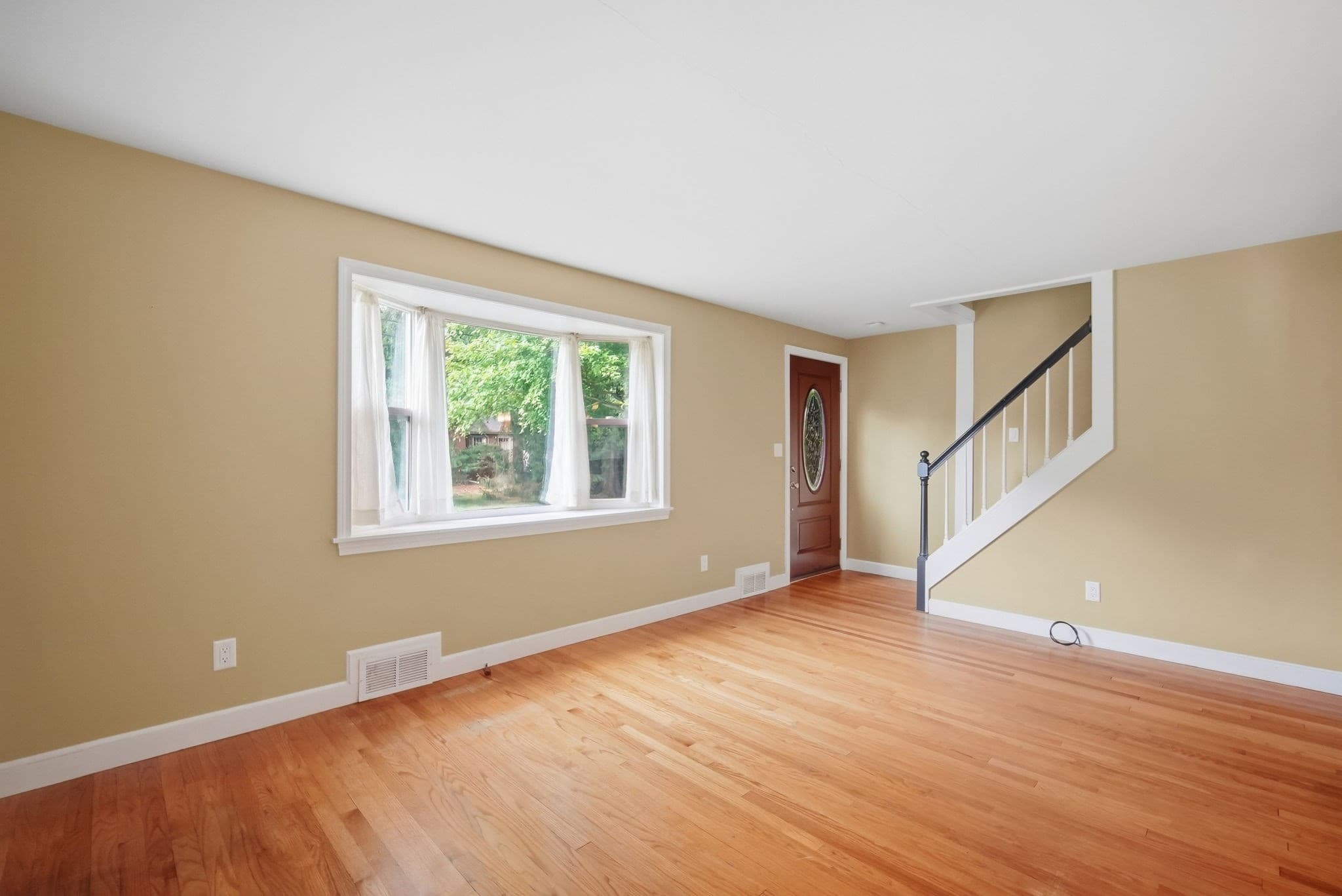 Single Family Residence at 31 Brook St, East Longmeadow MA 01028, East Longmeadow, photo 6 of 41