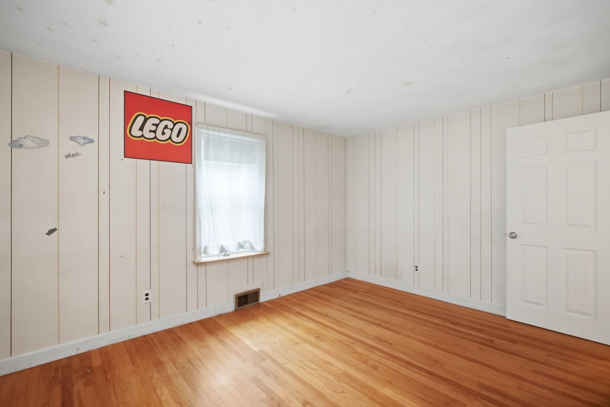 Single Family Residence at 31 Brook St, East Longmeadow MA 01028, East Longmeadow, photo 13 of 41