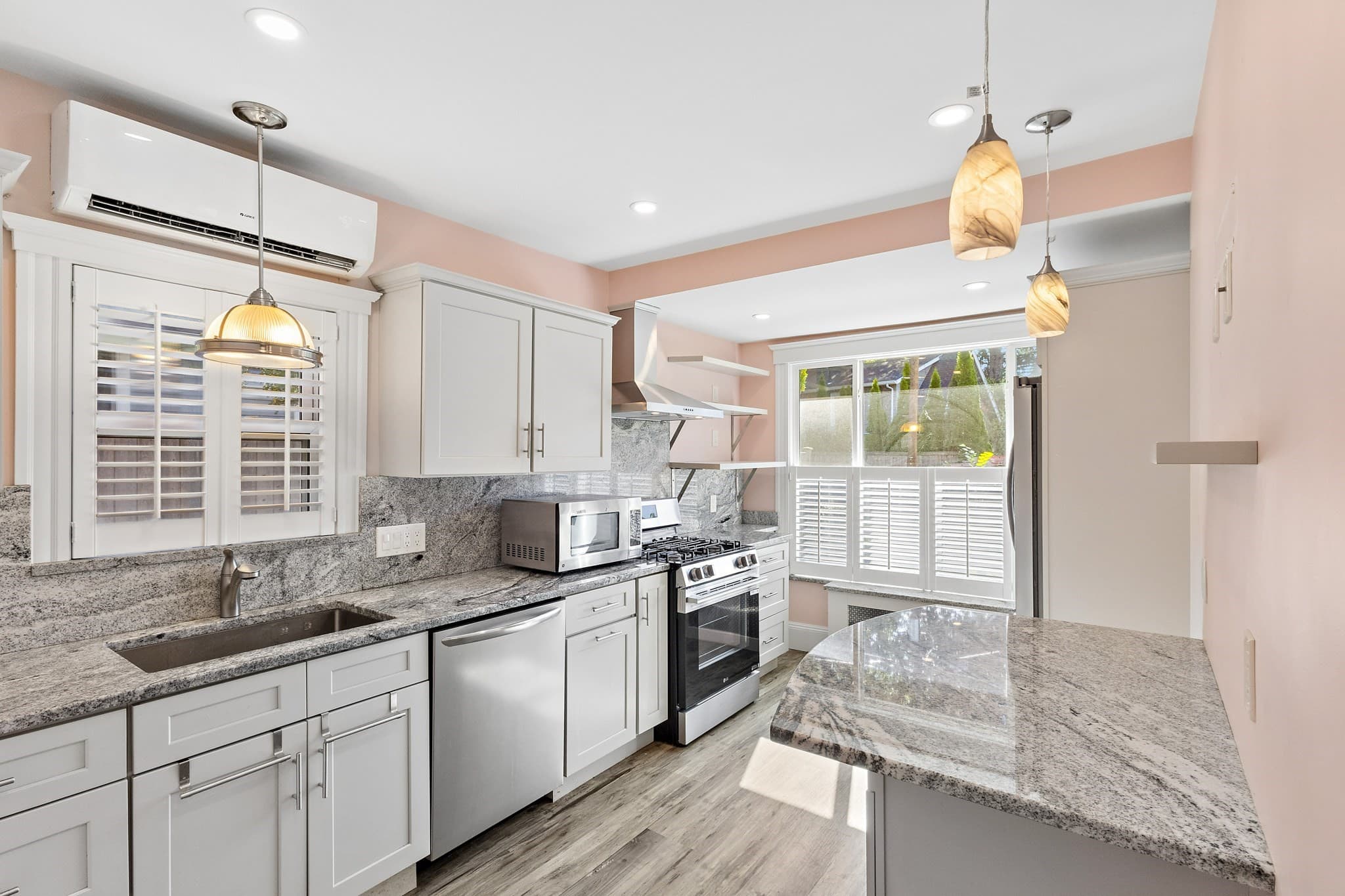 Single Family Residence at 39 Southbourne Rd, Boston MA 02130, Boston, photo 7 of 27