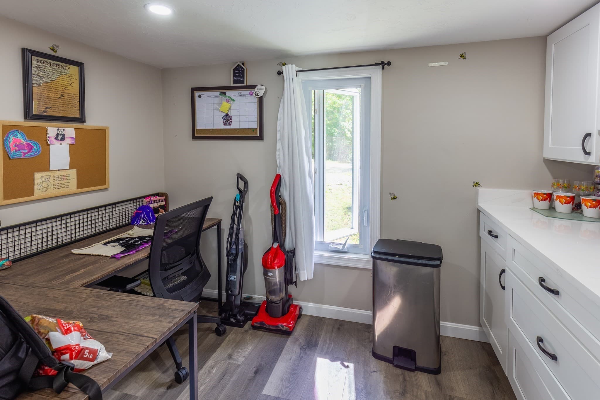 Single Family Residence at 11 Madlyn St, Plymouth MA 02360, Plymouth, photo 9 of 26