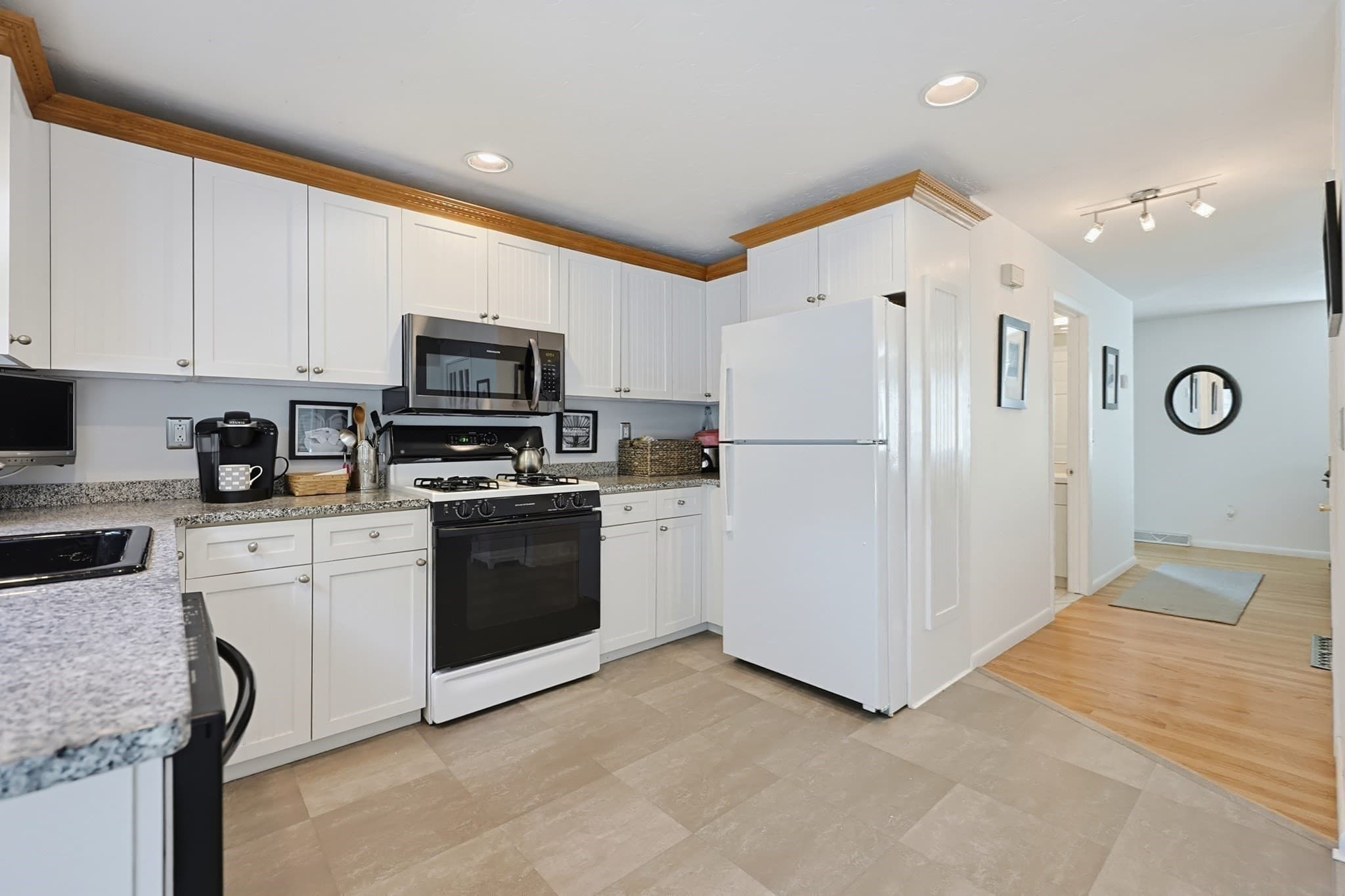 Condominium at 35 Pilgrim Village Rd # 602, Taunton MA 02780, Taunton, photo 13 of 42