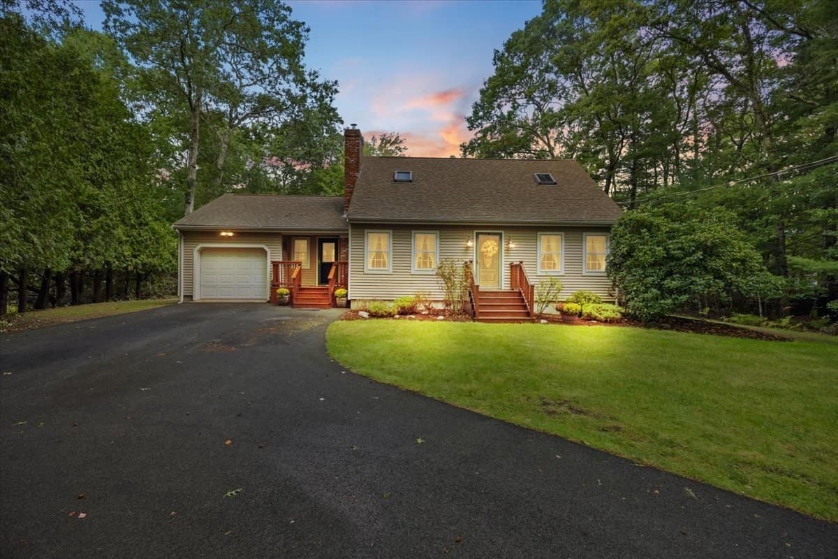 4 Winslow Way, Freetown MA 02717