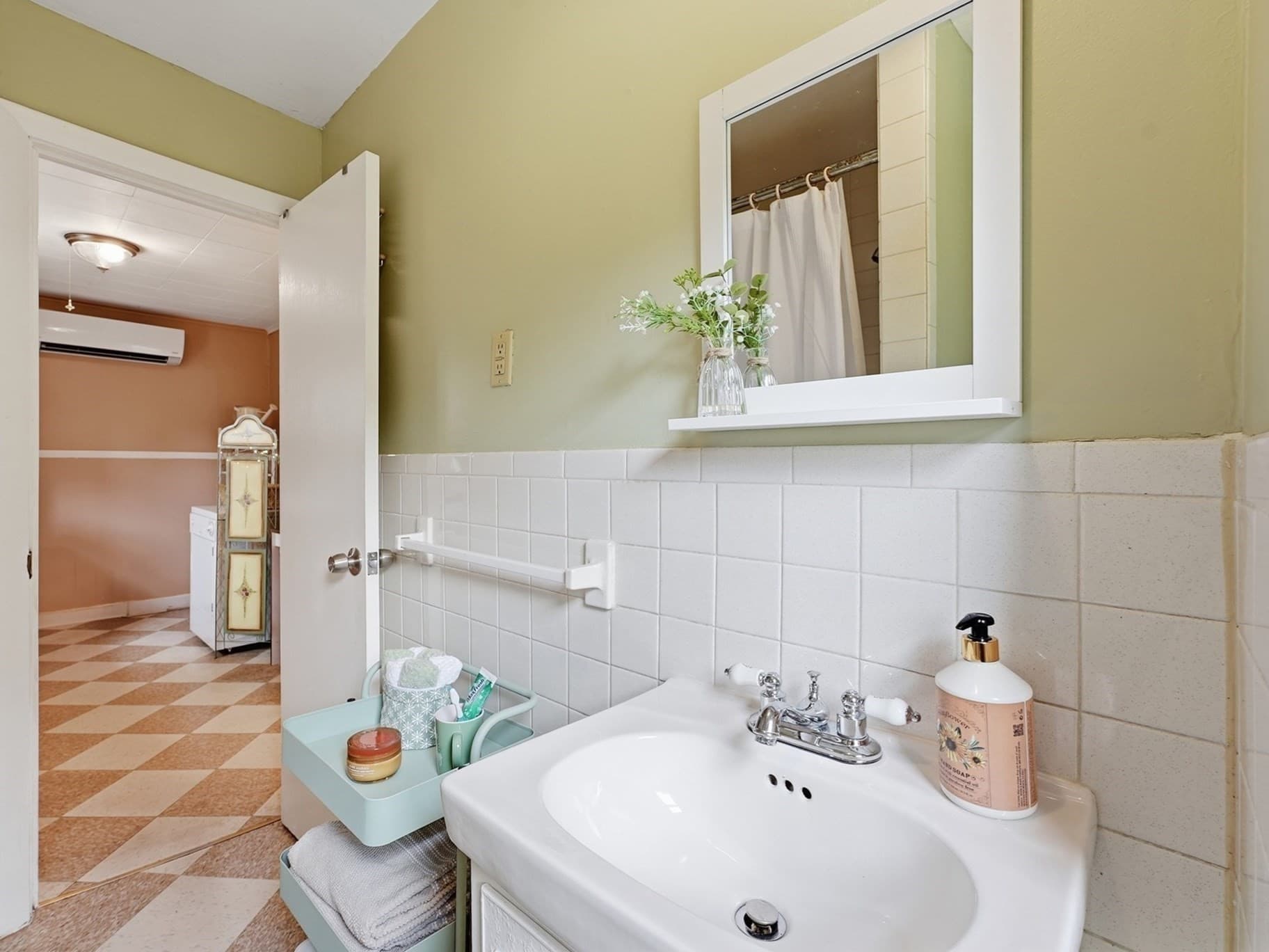 Single Family Residence at 24 Wildermere Street, Chicopee MA 01020, Chicopee, photo 11 of 22