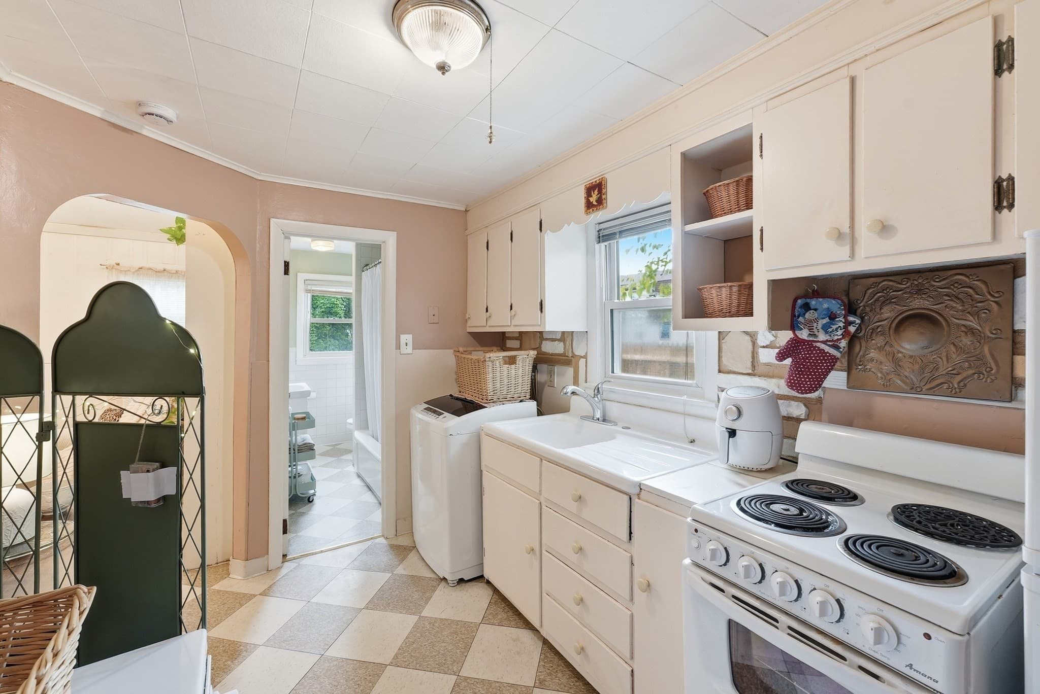 Single Family Residence at 24 Wildermere Street, Chicopee MA 01020, Chicopee, photo 8 of 22