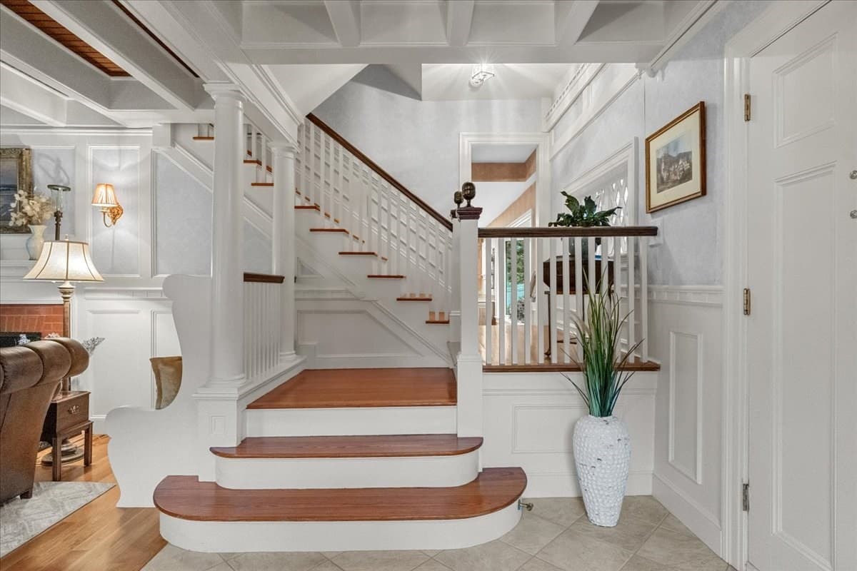 Single Family Residence at 26 Warren Ave, Plymouth MA 02360, Plymouth, photo 9 of 42