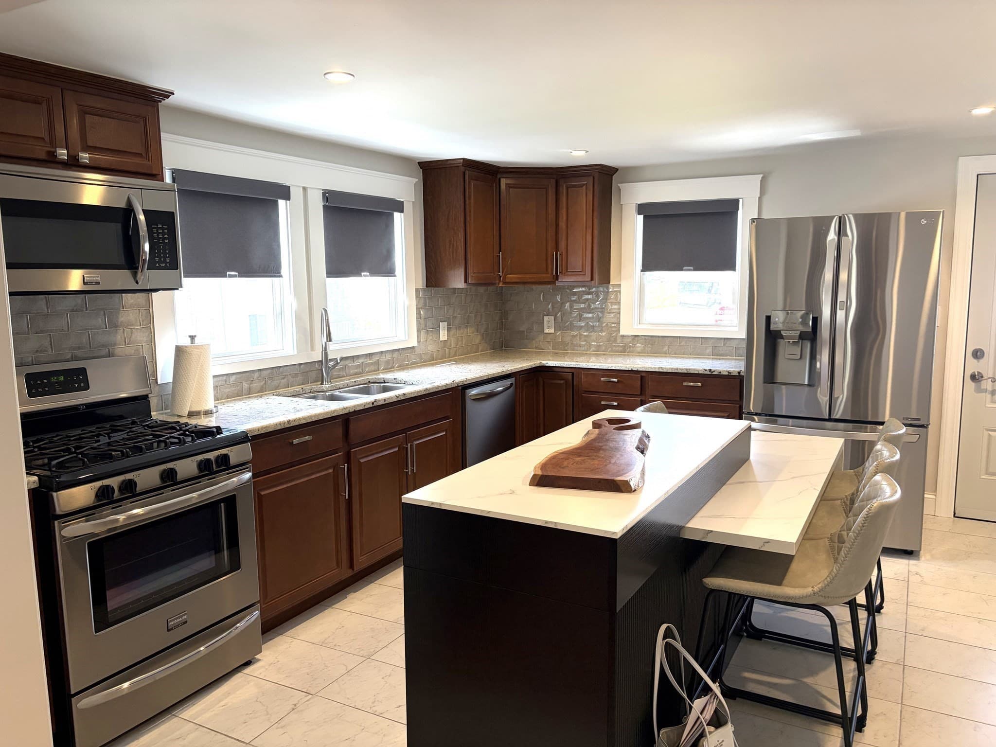 Attached (Townhouse/Rowhouse/Duplex) at 52 Montvale Ave # A, Woburn MA 01801, photo 2 of 10