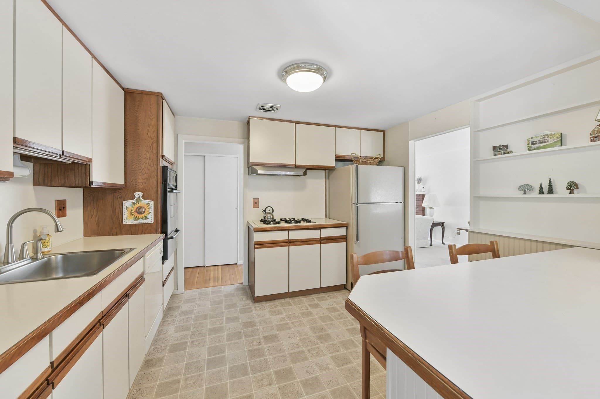 Single Family Residence at 7 Janice Cir, Framingham MA 01701, Framingham, photo 17 of 42