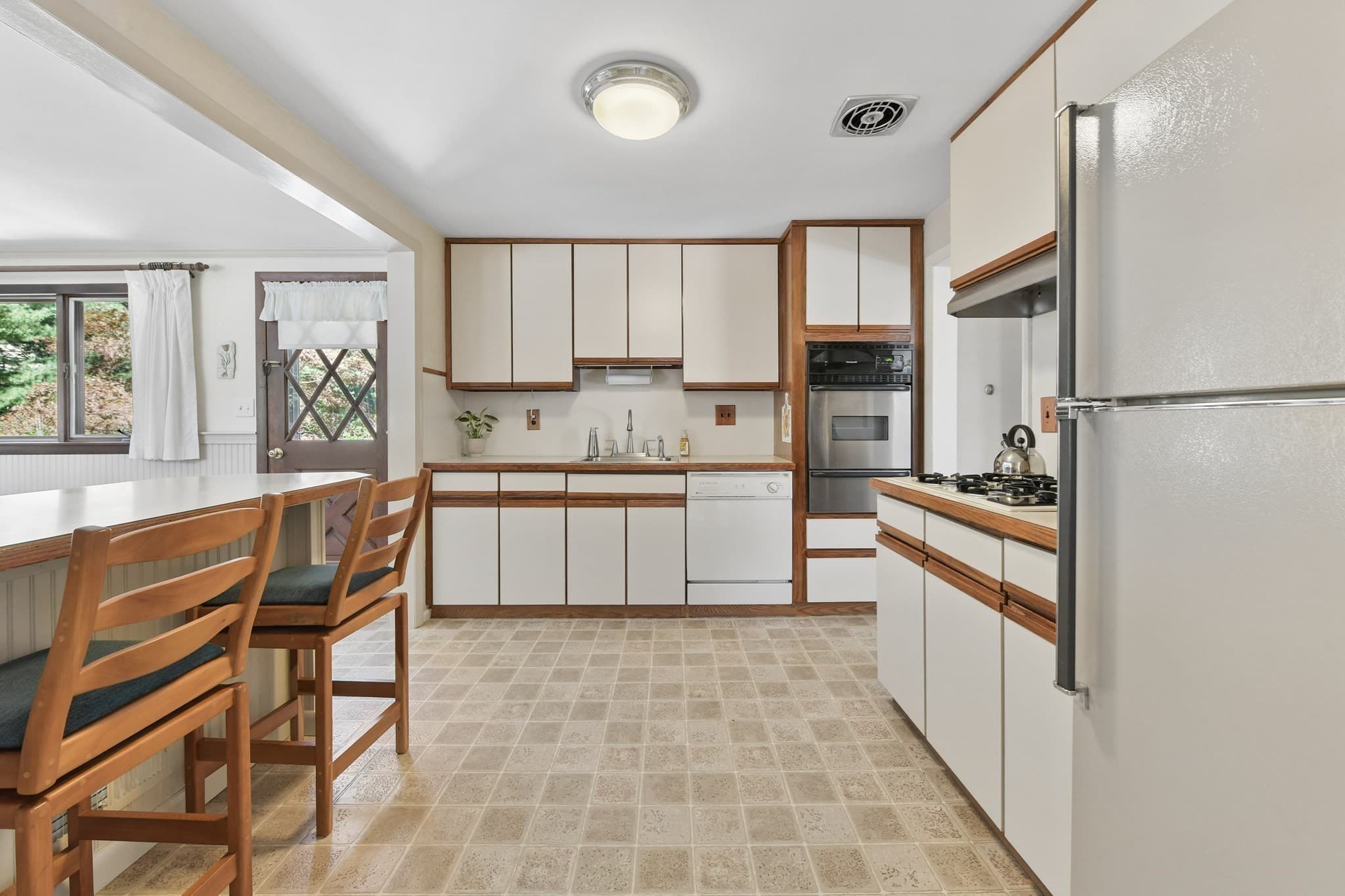 Single Family Residence at 7 Janice Cir, Framingham MA 01701, Framingham, photo 16 of 42