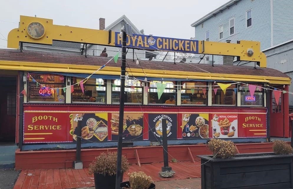 2 Lunemburg St, Fitchburg MA 01420