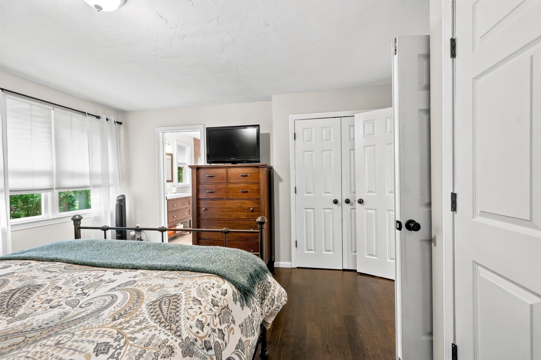 Single Family Residence at 37 Phyllis Rd, Foxboro MA 02035, Foxboro, photo 9 of 20