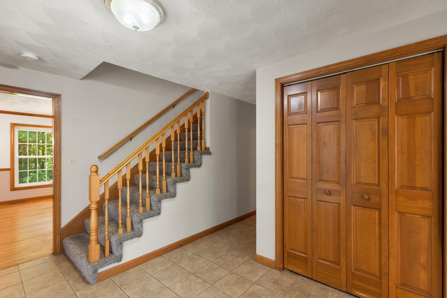 Single Family Residence at 3 Karen Way, Methuen MA 01844, Methuen, photo 5 of 37