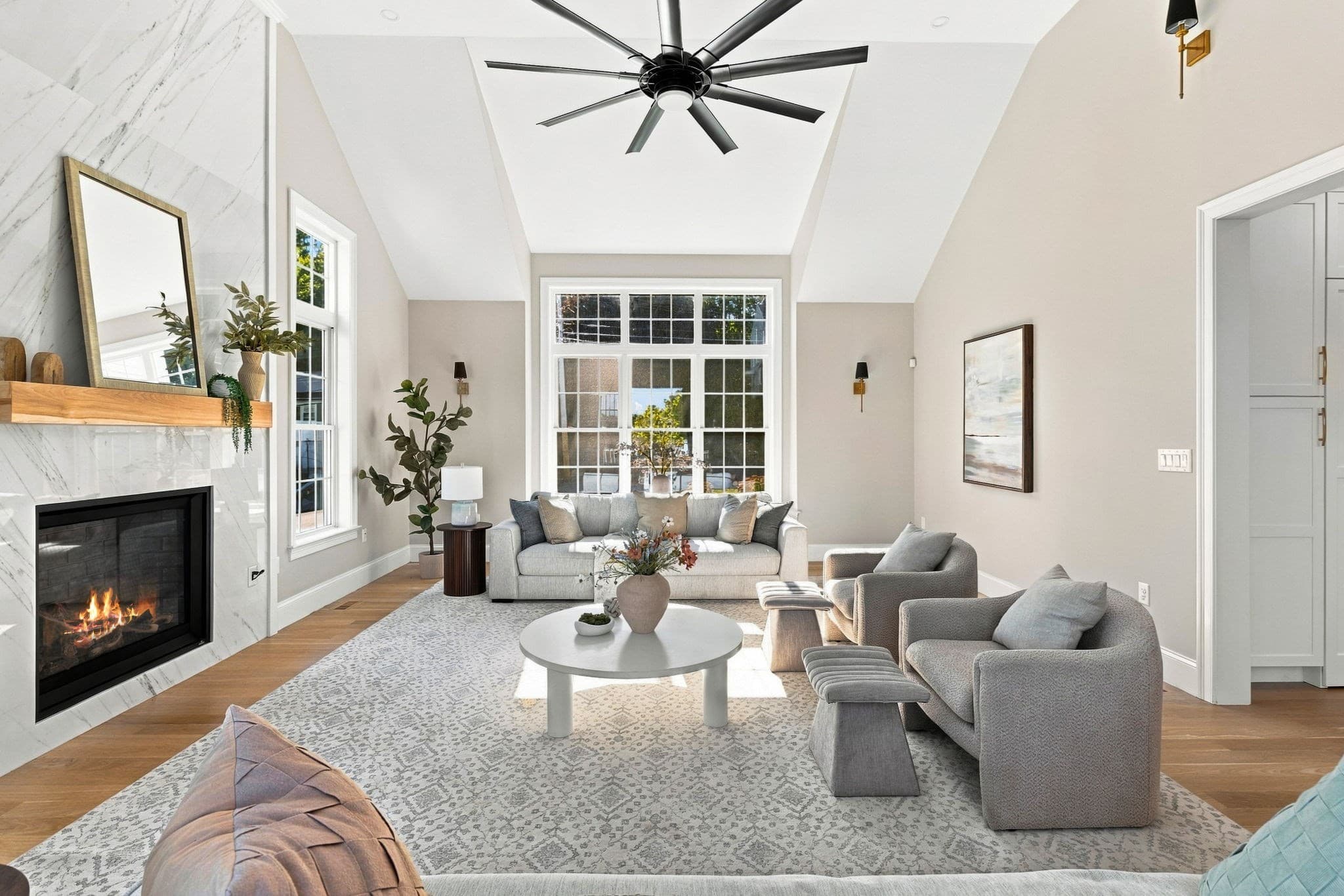 Single Family Residence at 14 Liana St, Woburn MA 01801, Woburn, photo 4 of 38