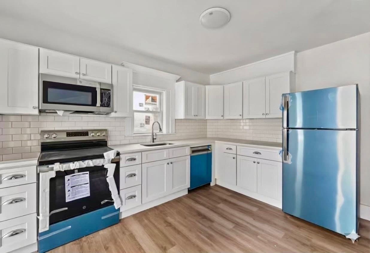 Condominium at 22 Goldsmith Street # 1, Littleton MA 01460, Littleton, photo 2 of 9