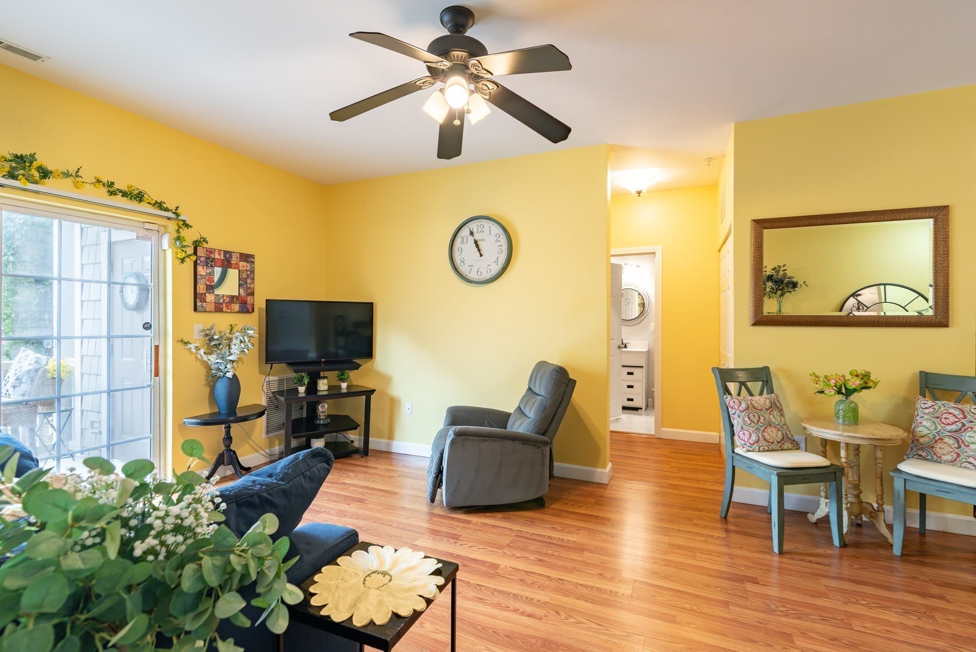 Condominium at 23 Hampshire Rd # 113, Methuen MA 01844, Methuen, photo 14 of 32