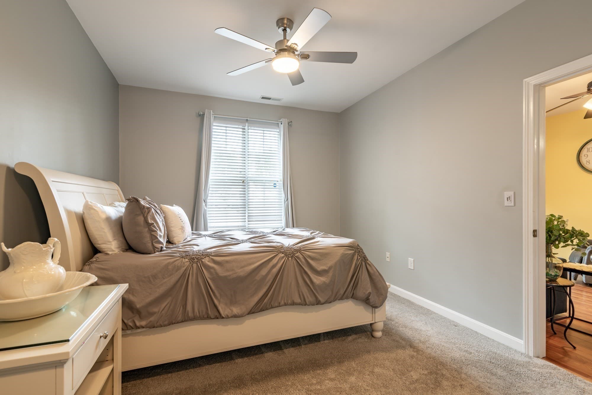 Condominium at 23 Hampshire Rd # 113, Methuen MA 01844, Methuen, photo 18 of 32