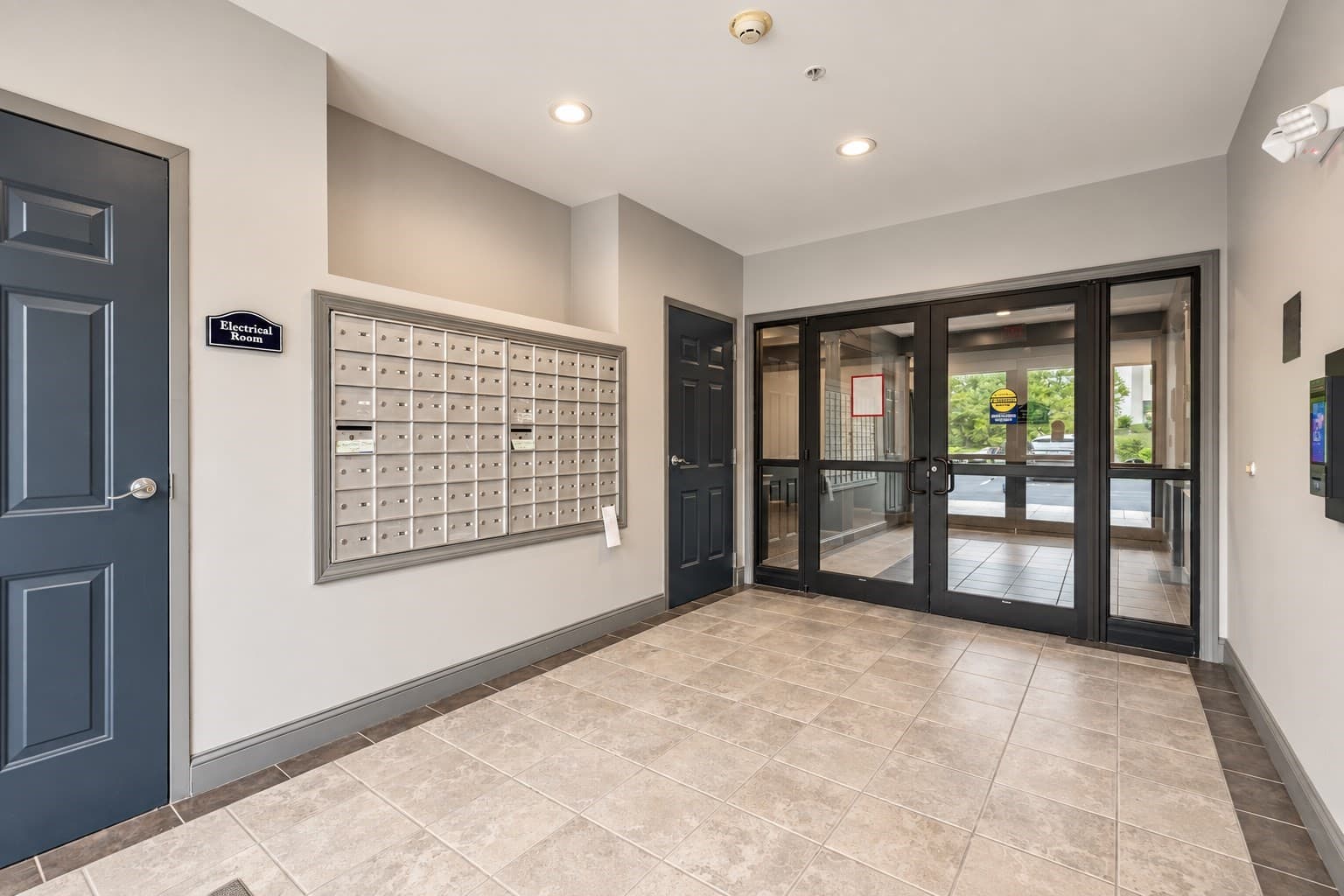 Condominium at 23 Hampshire Rd # 113, Methuen MA 01844, Methuen, photo 29 of 32