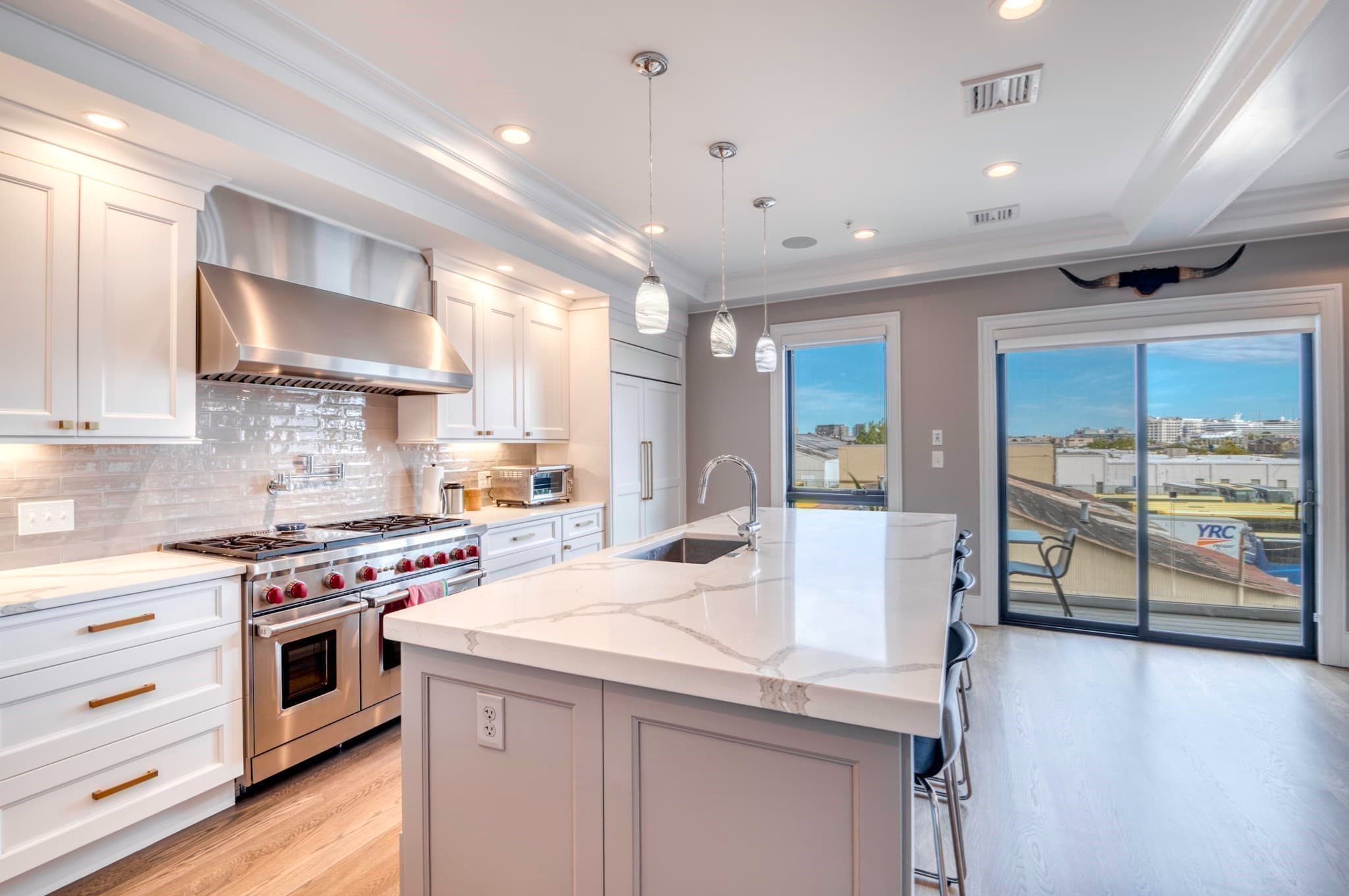 Condominium at 377 West First # 6, Boston MA 02127, Boston, photo 7 of 37