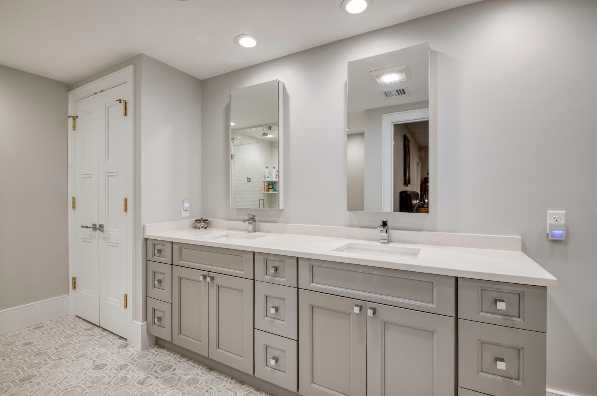 Condominium at 377 West First # 6, Boston MA 02127, Boston, photo 18 of 37