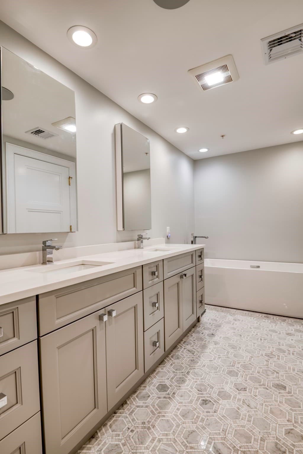 Condominium at 377 West First # 6, Boston MA 02127, Boston, photo 19 of 37