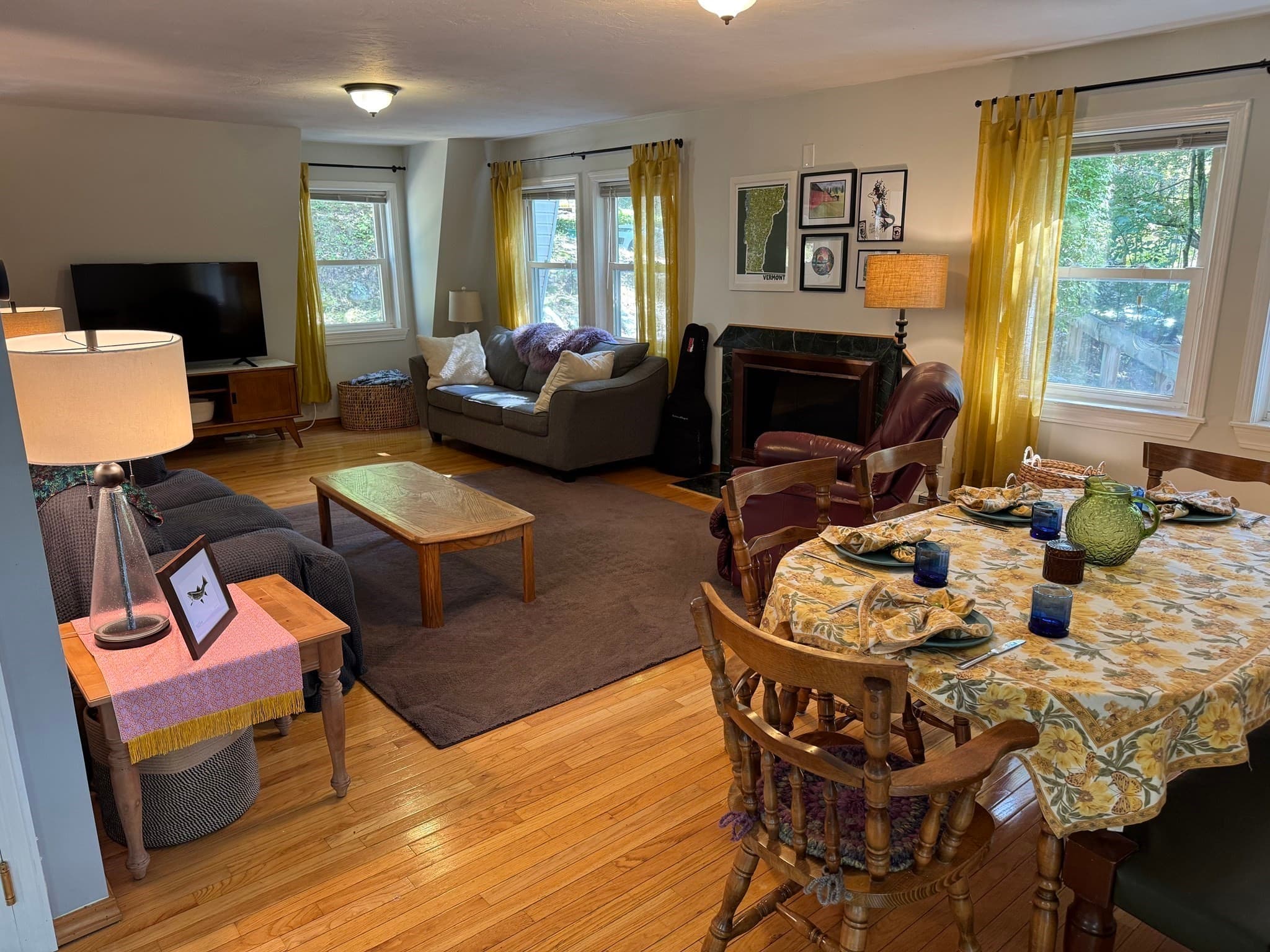 Single Family Residence at 121 Copperfield Rd, Worcester MA 01602, Worcester, photo 2 of 26