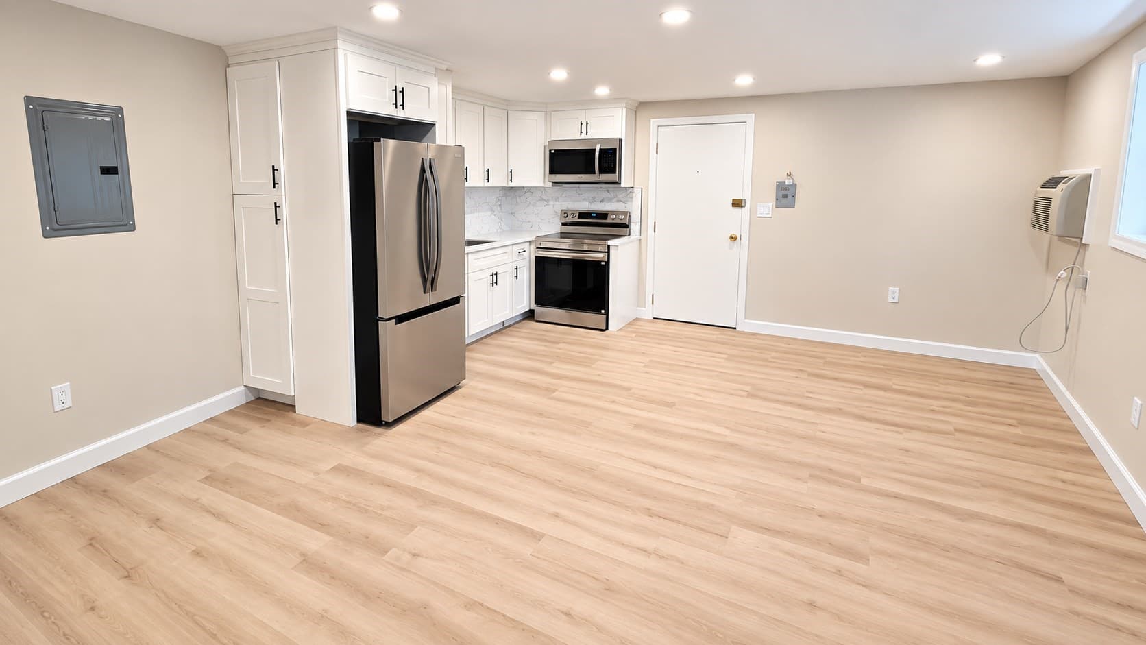 Condominium at 57 Sylvan # 2A, Danvers MA 01923, Danvers, photo 2 of 10