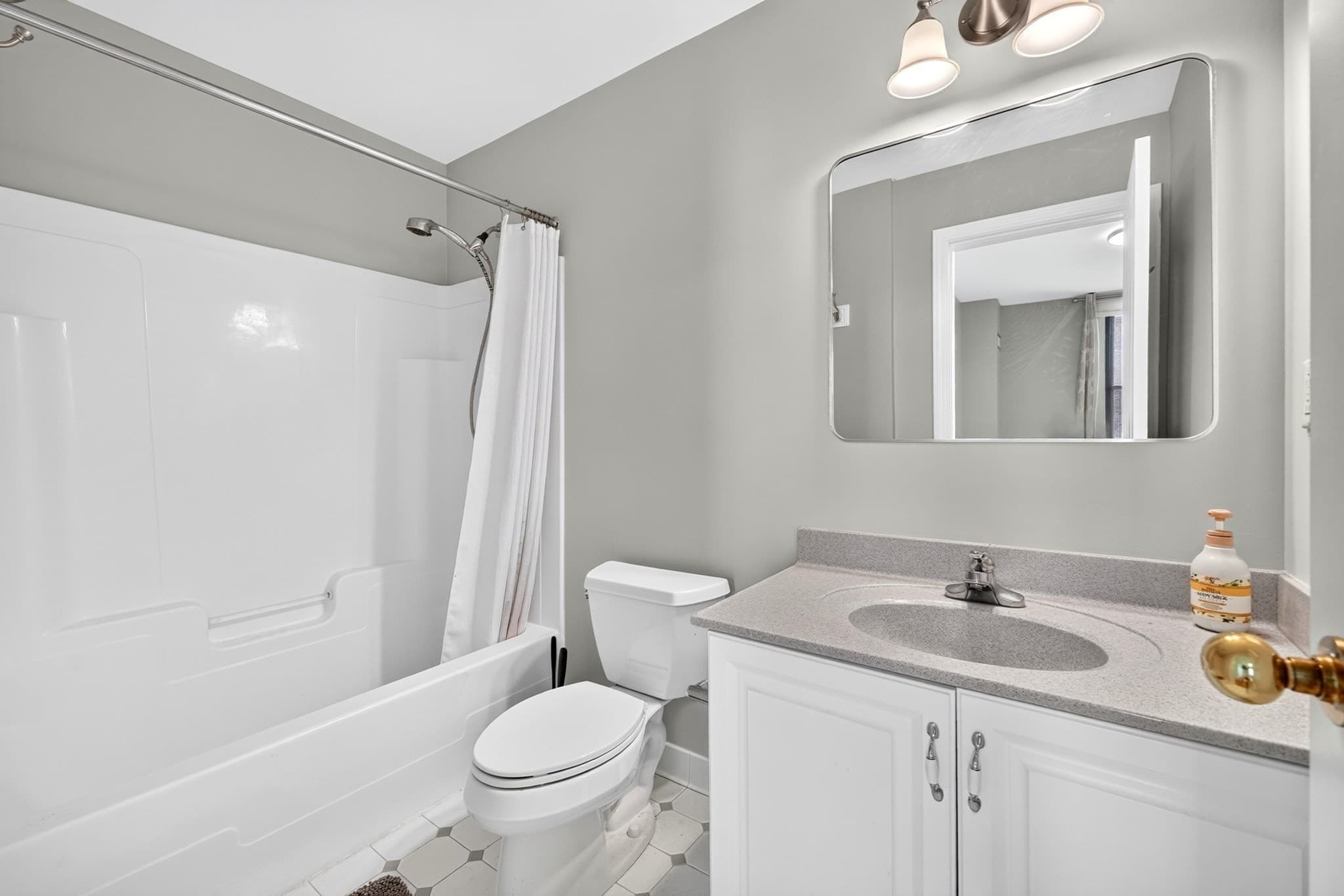 Condominium at 4 Charlesgate East # 402, Boston MA 02115, photo 24 of 36
