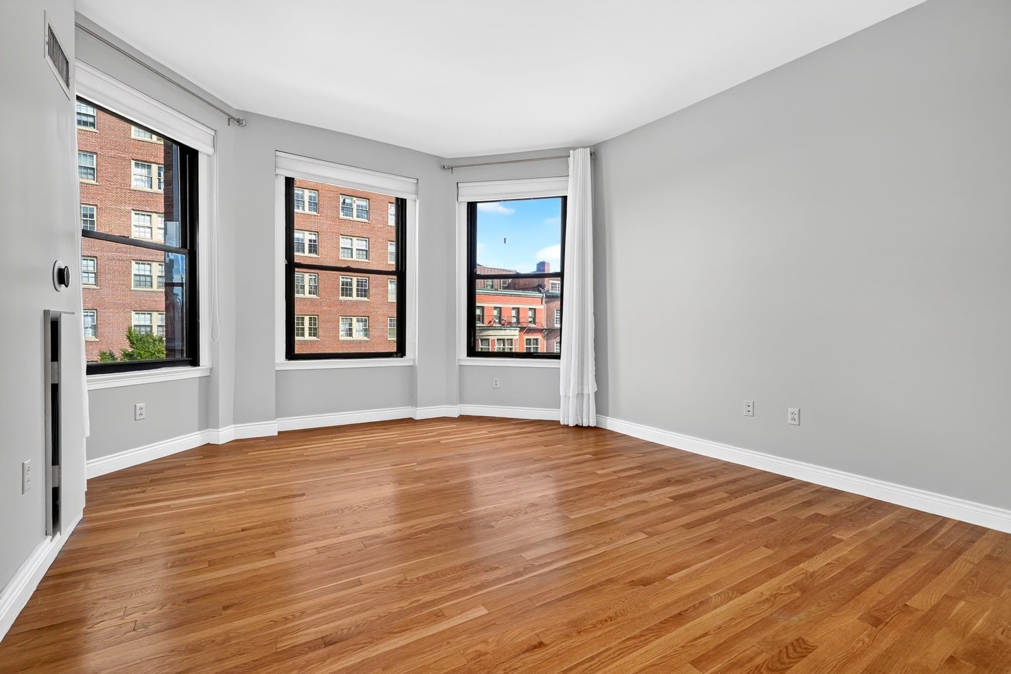 Condominium at 4 Charlesgate East # 402, Boston MA 02115, photo 14 of 36