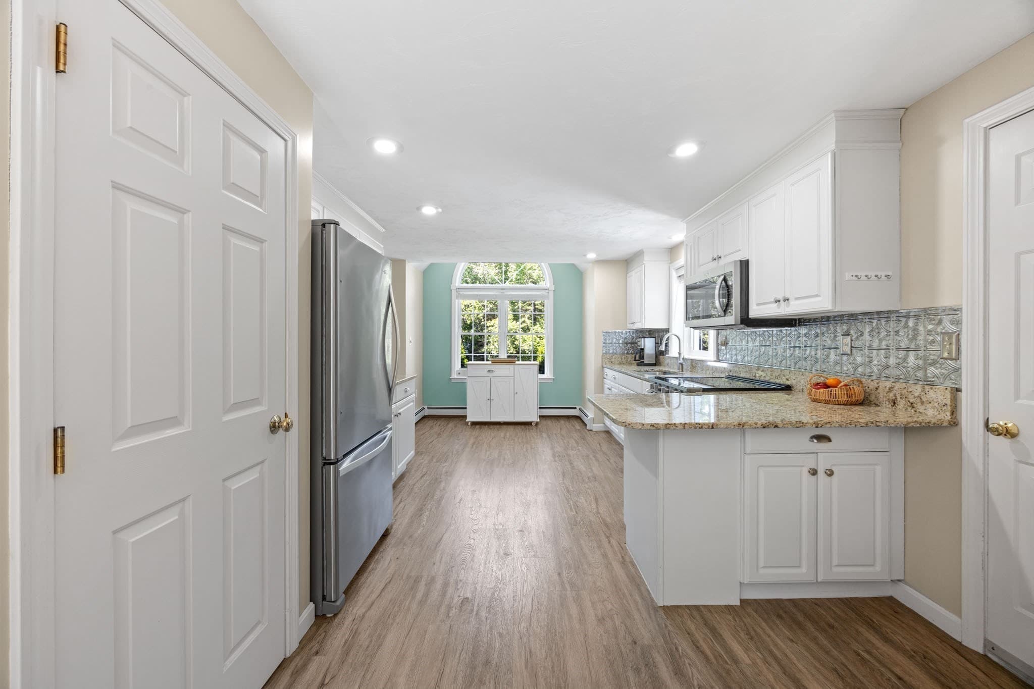 Single Family Residence at 18 Pleasant Wood Dr, Sandwich MA 02563, Sandwich, photo 4 of 25