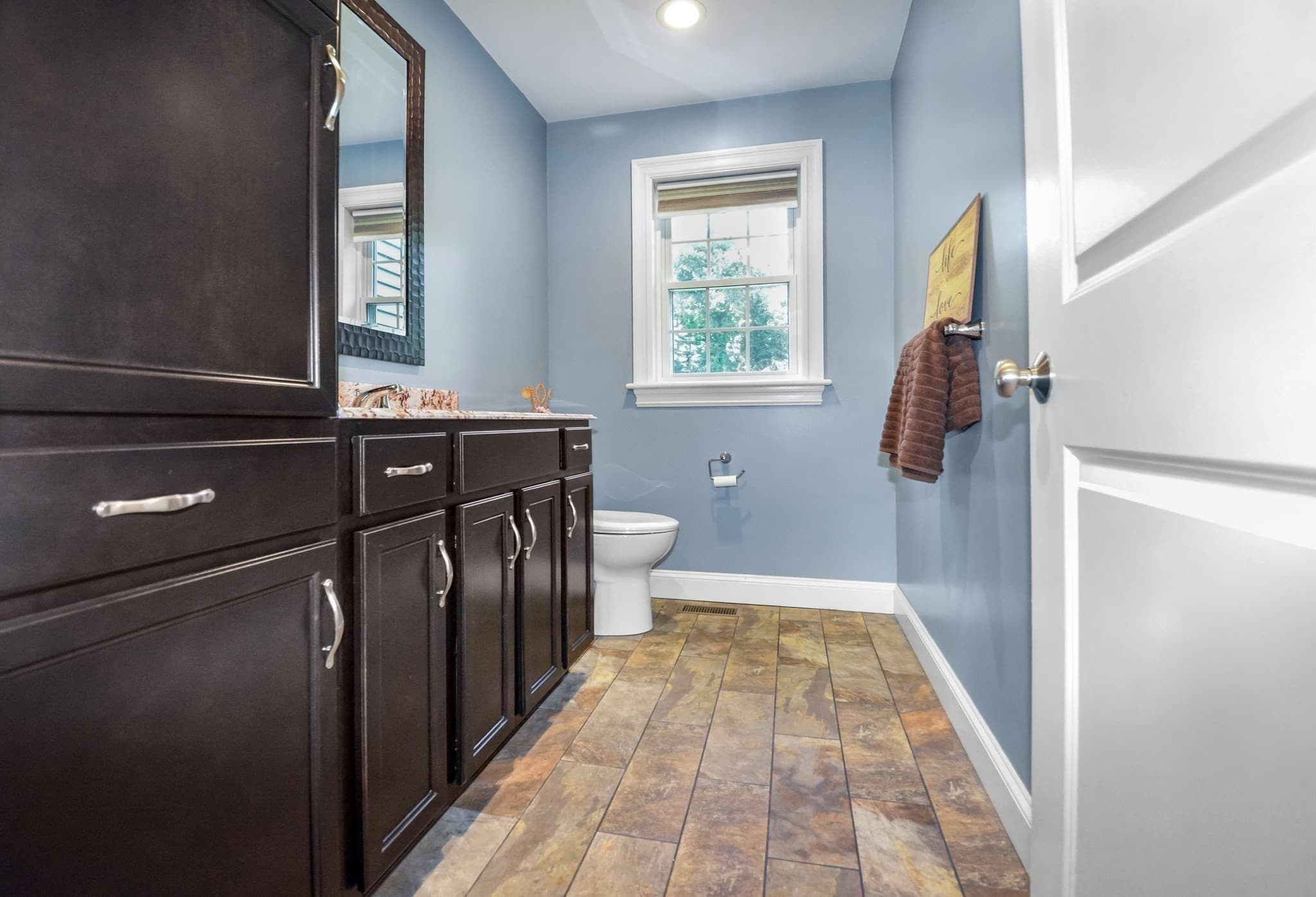 Single Family Residence at 529 East St, Bridgewater MA 02324, Bridgewater, photo 6 of 42