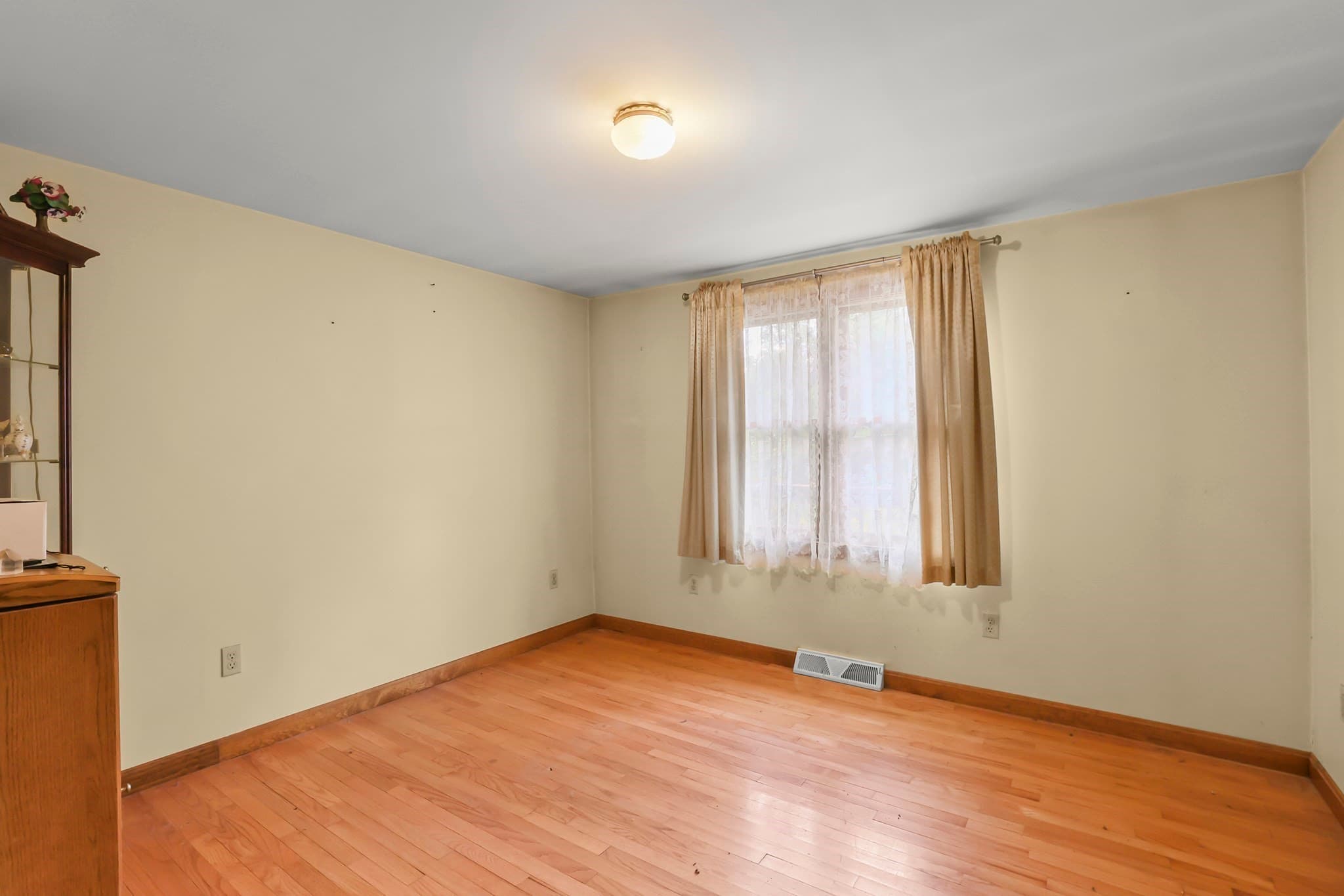 Single Family Residence at 2576 Cranberry Hwy, Wareham MA 02571, Wareham, photo 24 of 41