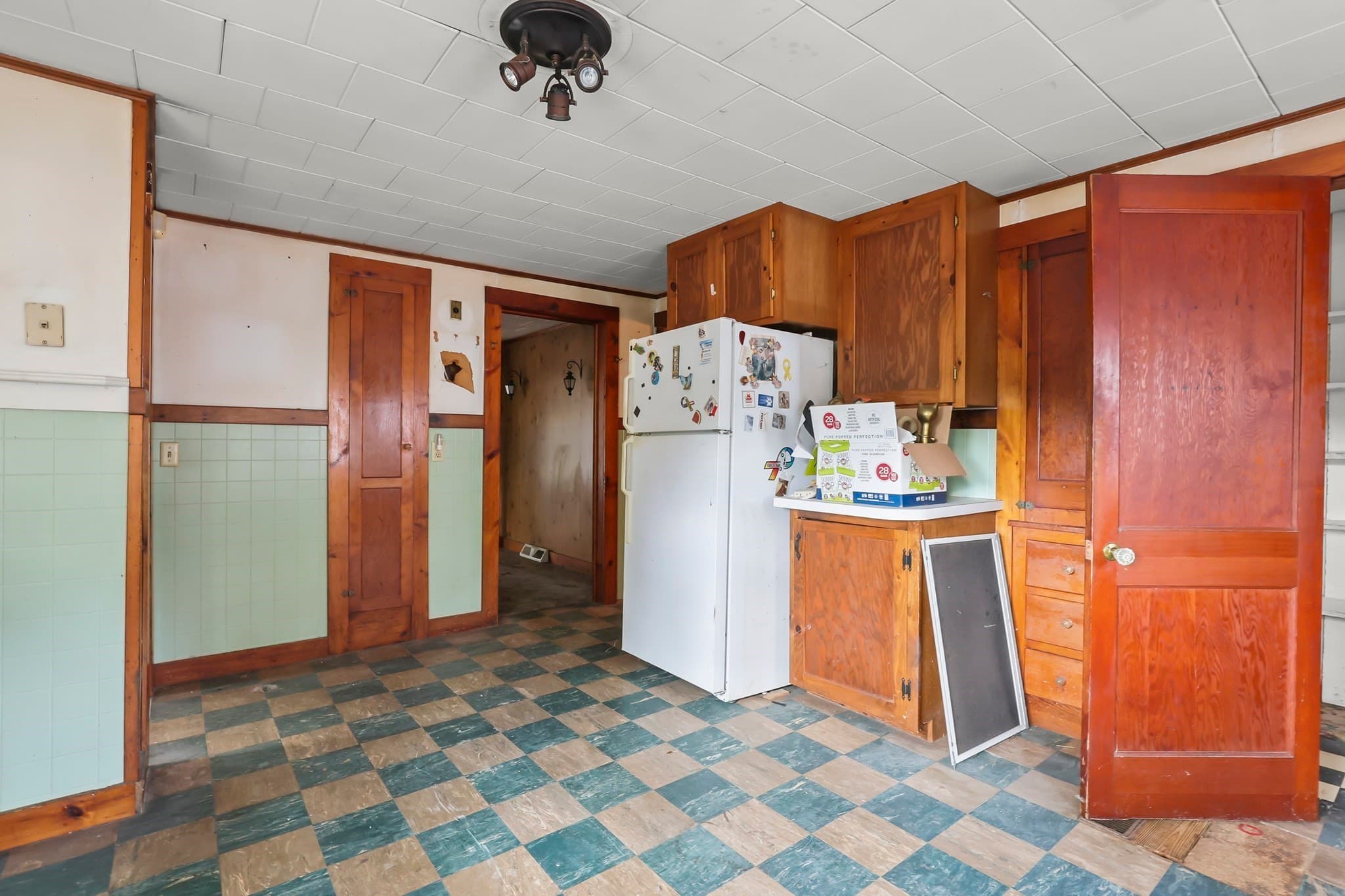 Single Family Residence at 2576 Cranberry Hwy, Wareham MA 02571, Wareham, photo 10 of 41