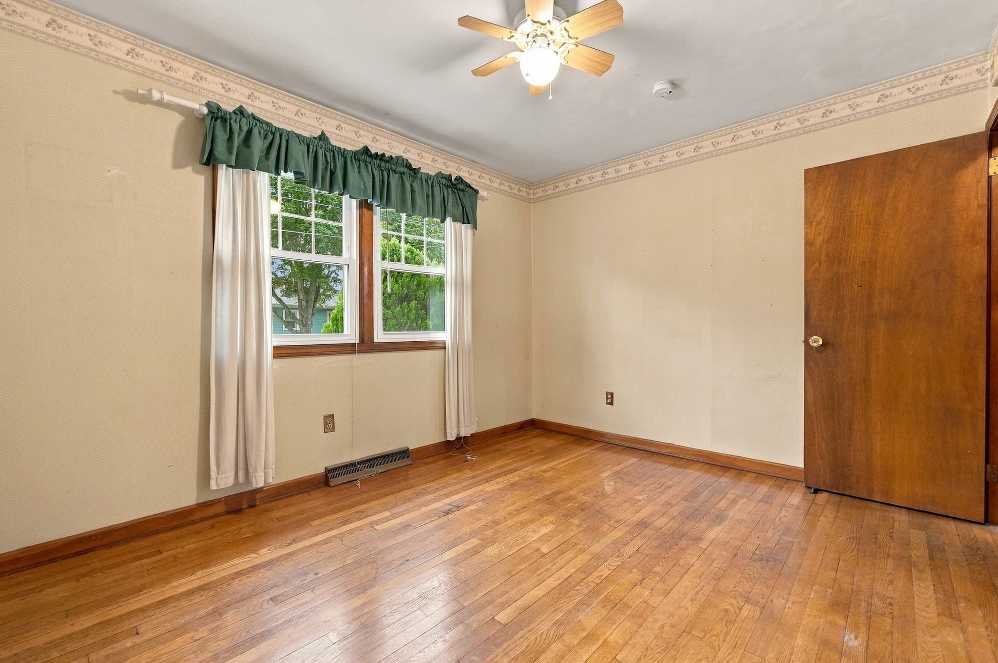 Single Family Residence at 6 Lincoln Dr, Fairhaven MA 02719, Fairhaven, photo 23 of 40
