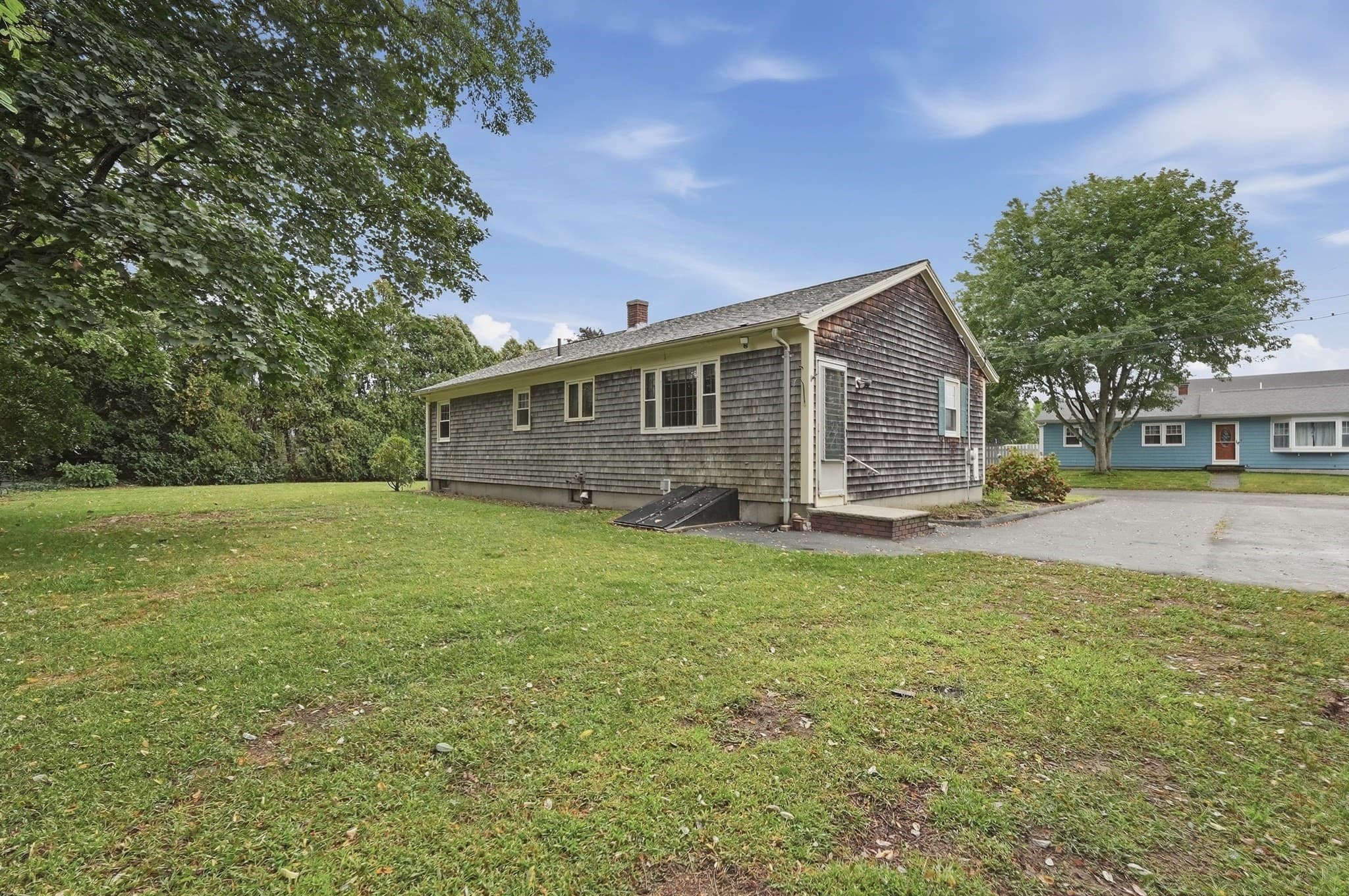 Single Family Residence at 6 Lincoln Dr, Fairhaven MA 02719, Fairhaven, photo 6 of 40