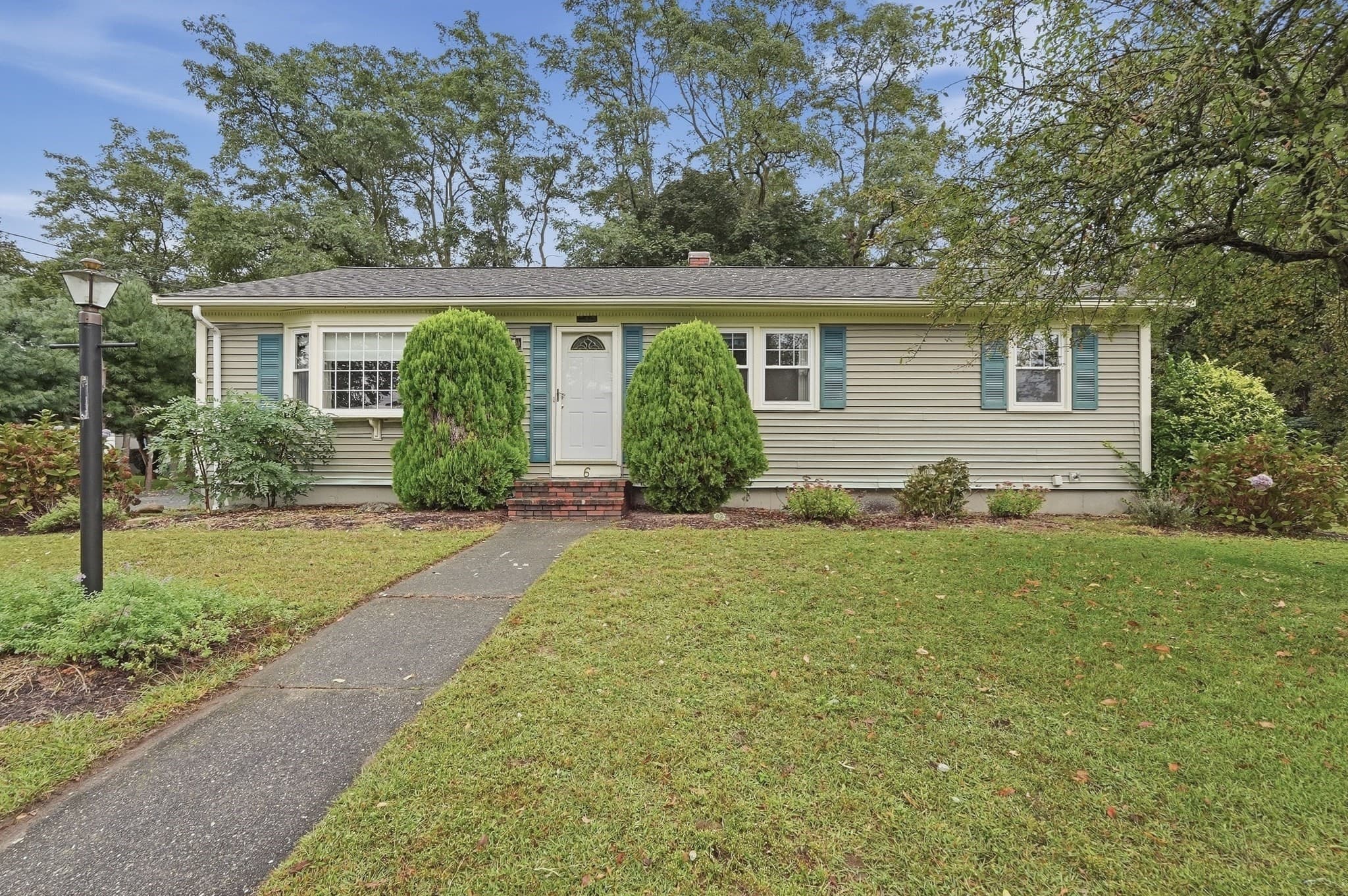 6 Lincoln Dr, Fairhaven MA 02719