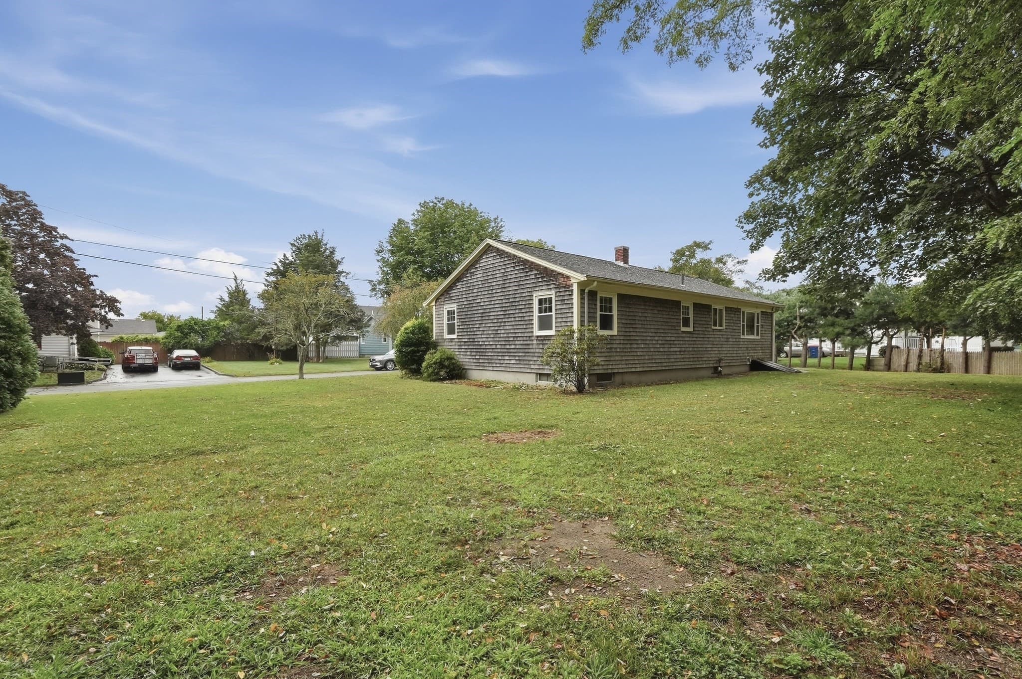 Single Family Residence at 6 Lincoln Dr, Fairhaven MA 02719, Fairhaven, photo 5 of 40
