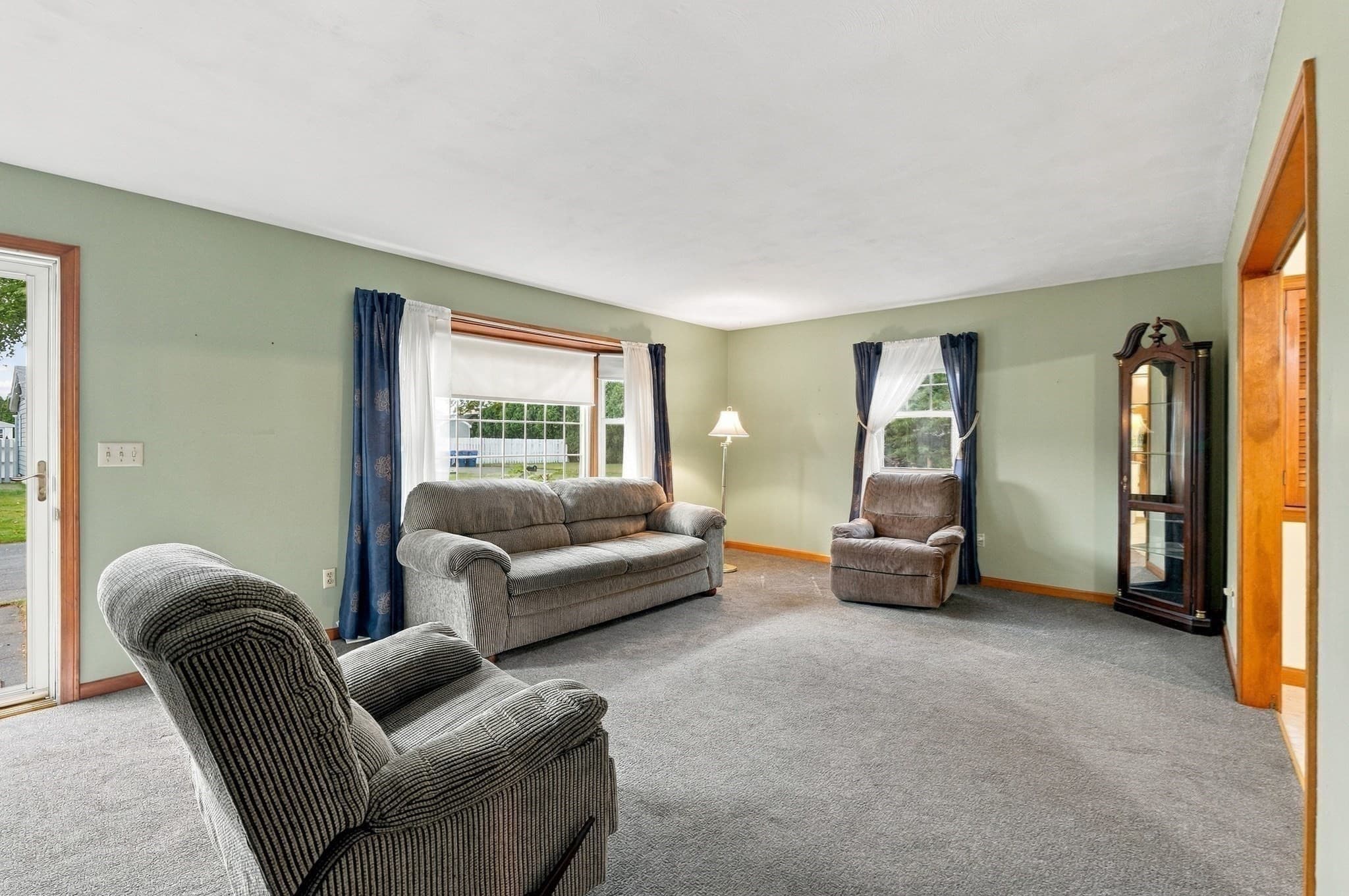 Single Family Residence at 6 Lincoln Dr, Fairhaven MA 02719, Fairhaven, photo 20 of 40