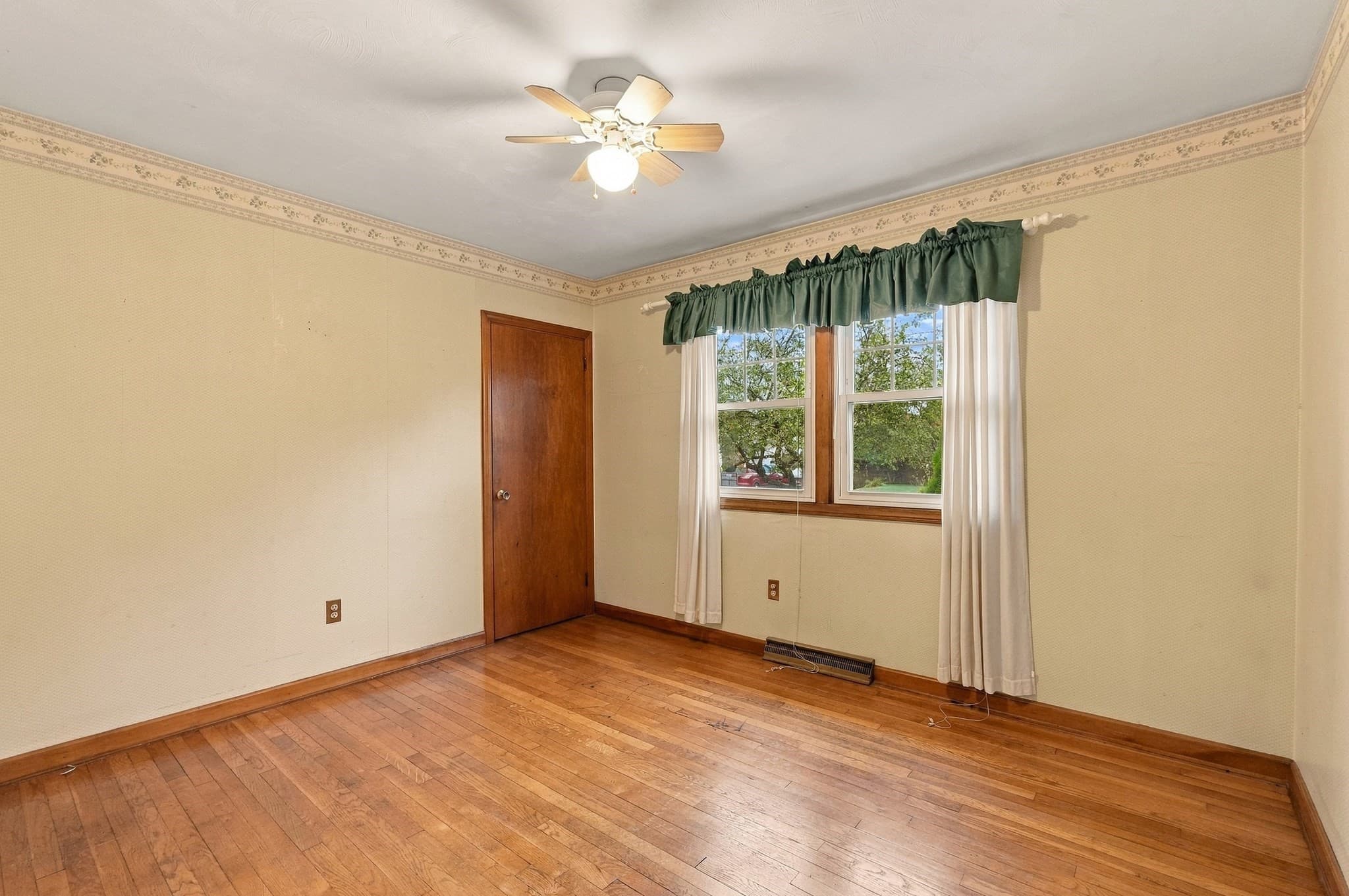 Single Family Residence at 6 Lincoln Dr, Fairhaven MA 02719, Fairhaven, photo 24 of 40