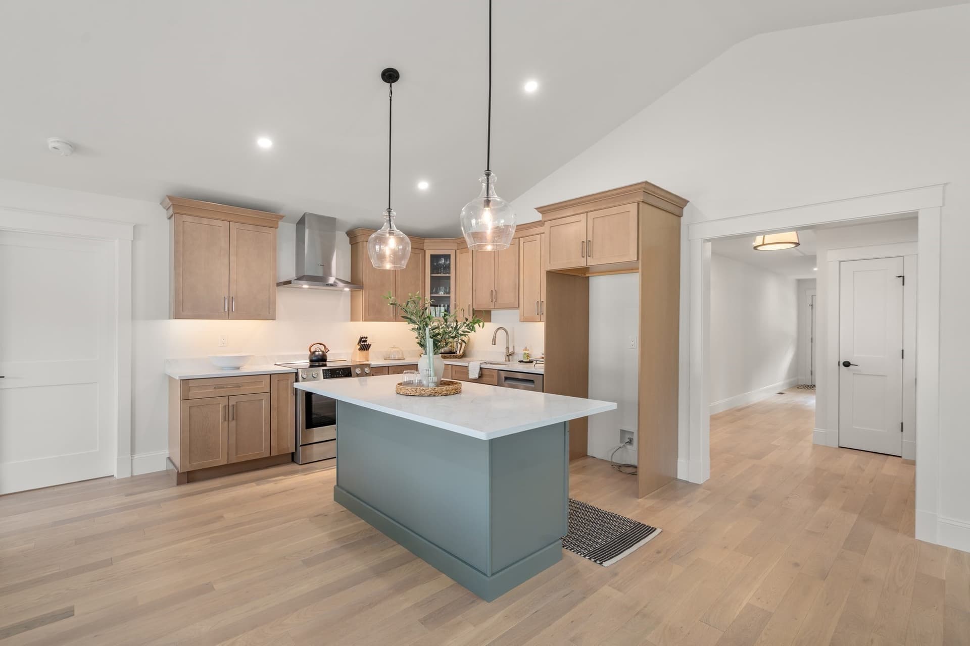 Condominium at 46 Sandwich Road # 46, Plymouth MA 02360, photo 12 of 42