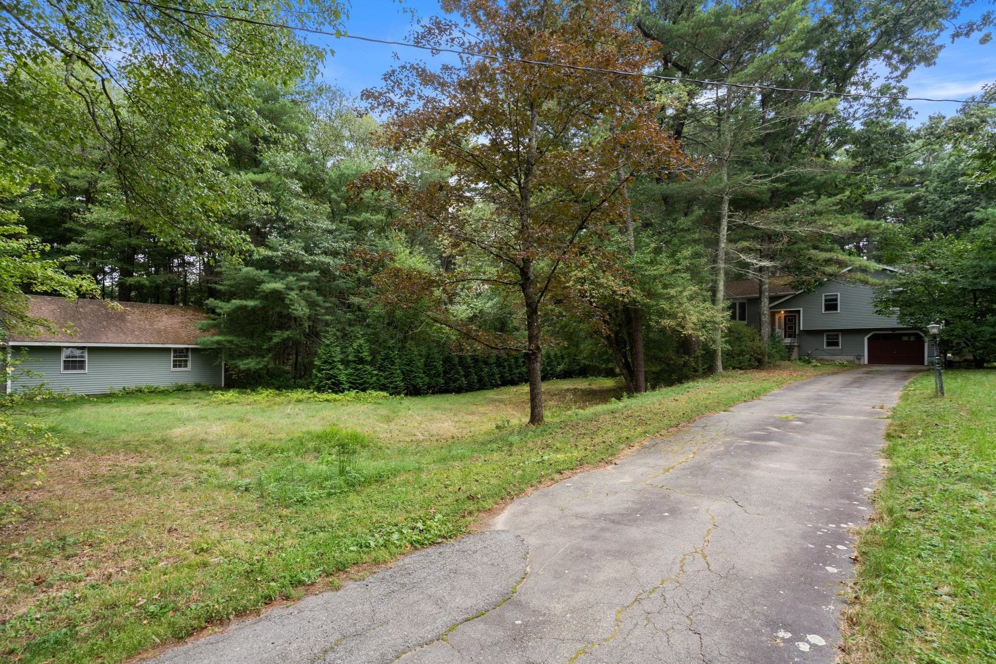 145 White Pond Rd, Hudson MA 01749