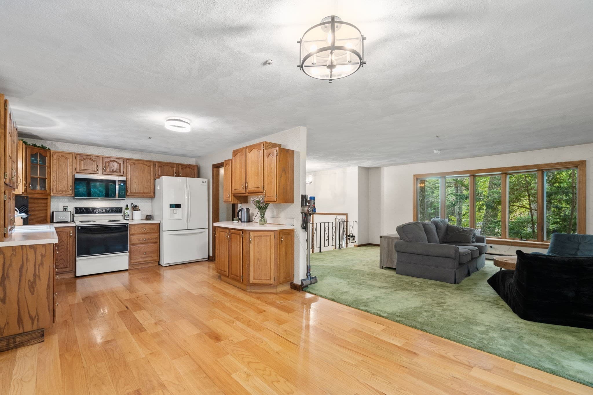 Single Family Residence at 145 White Pond Rd, Hudson MA 01749, Hudson, photo 5 of 36