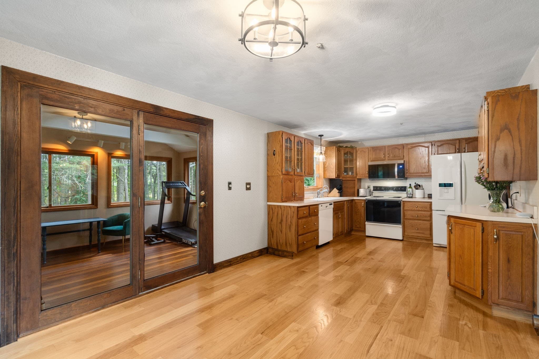 Single Family Residence at 145 White Pond Rd, Hudson MA 01749, Hudson, photo 9 of 36
