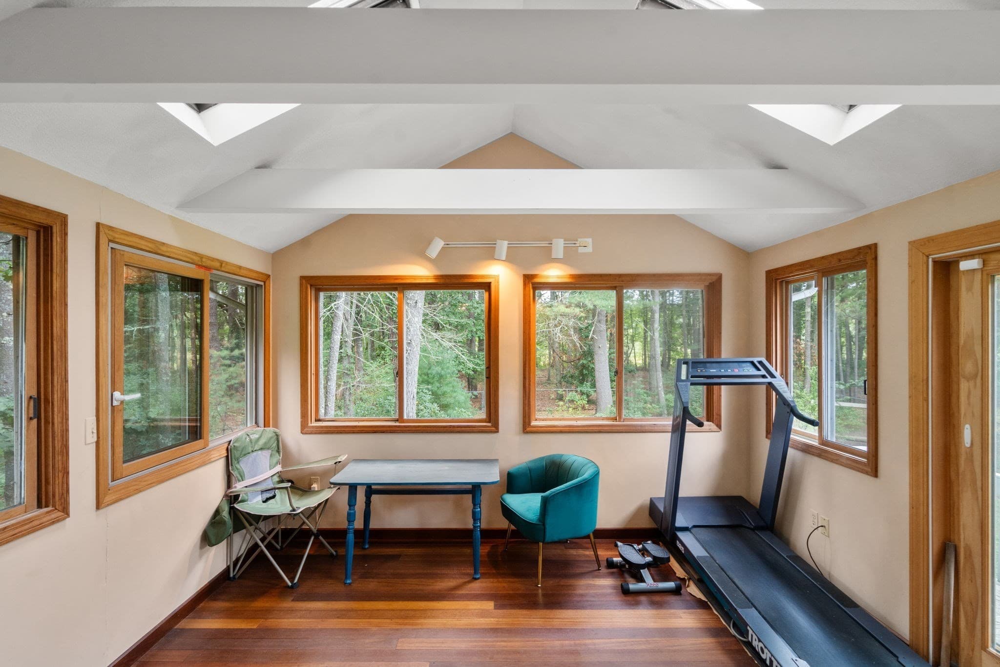 Single Family Residence at 145 White Pond Rd, Hudson MA 01749, Hudson, photo 10 of 36