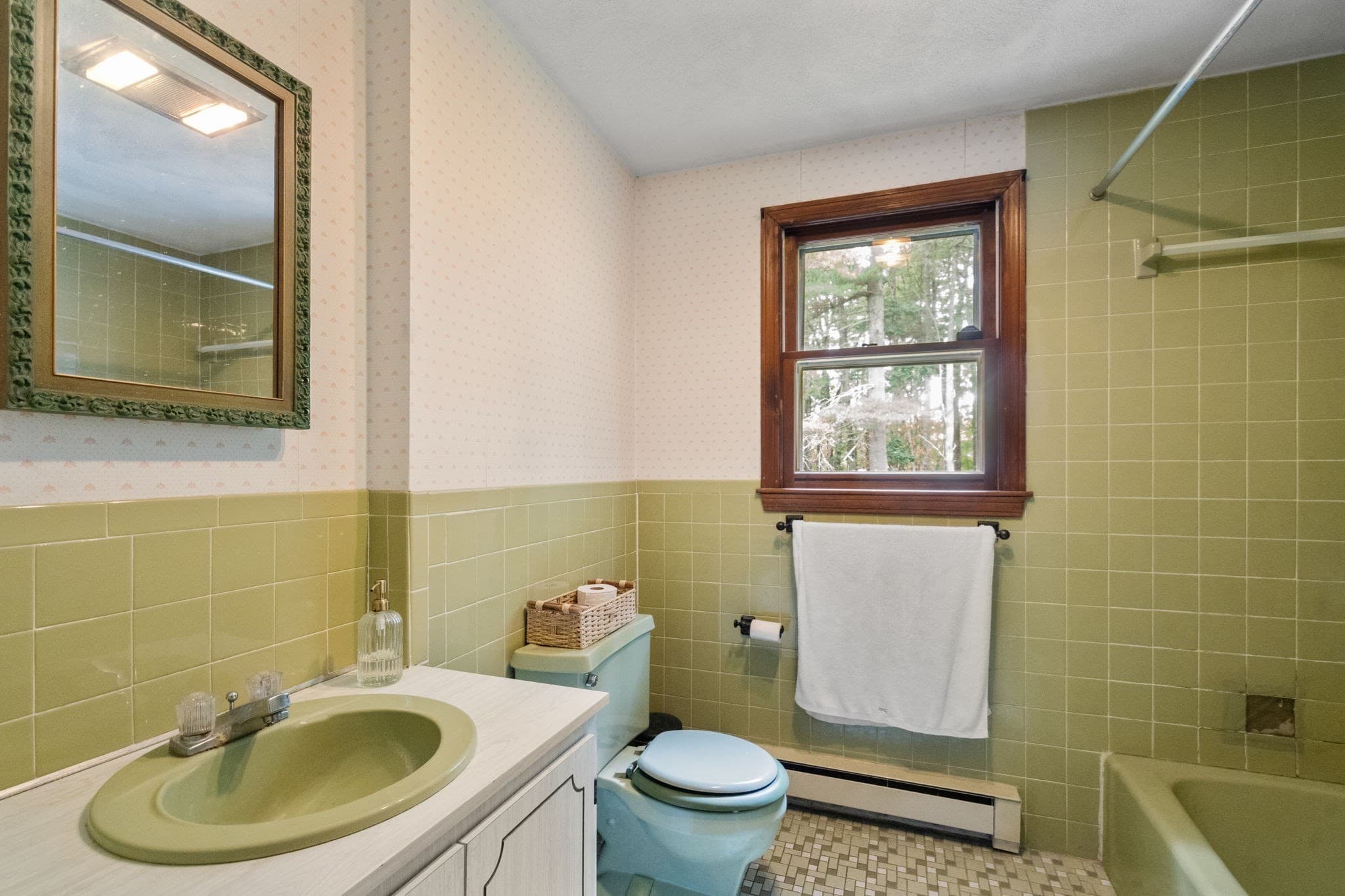Single Family Residence at 145 White Pond Rd, Hudson MA 01749, Hudson, photo 14 of 36