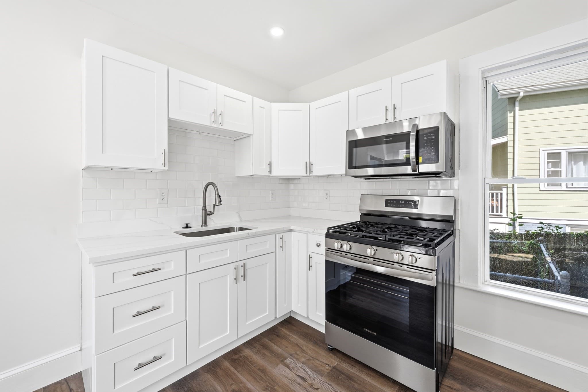 2 Family - 2 Units Up/Down at 24 Birch St, Lynn MA 01902, Lynn, photo 13 of 35