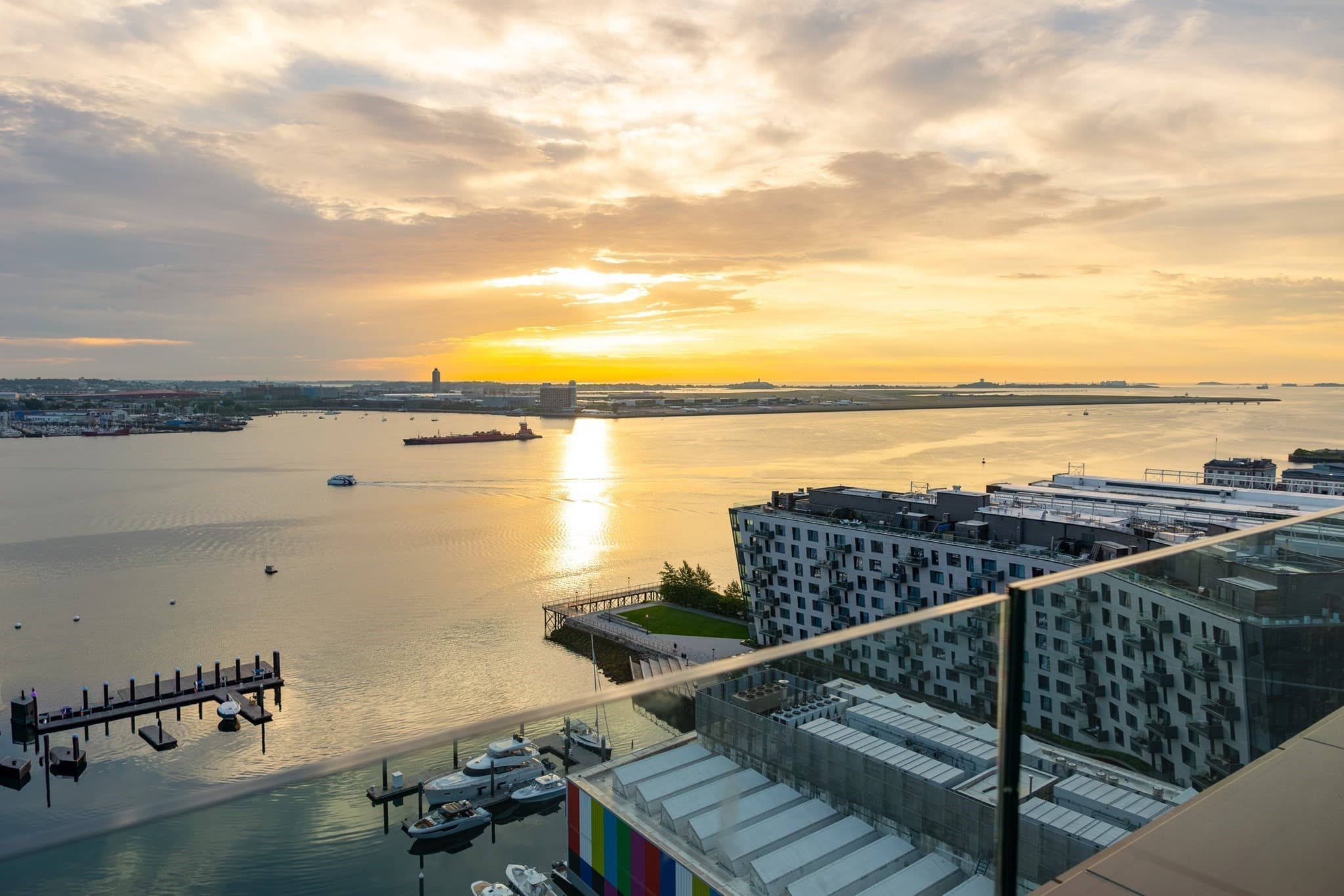 Condominium at 1 Harbor Shore Drive, Boston MA 02210, Boston, photo 5 of 13