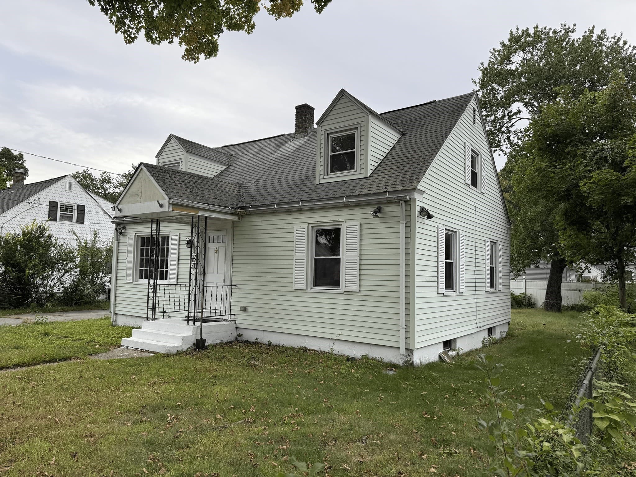 Single Family Residence at 78 Massreco St, Springfield MA 01109, Springfield, photo 2 of 13