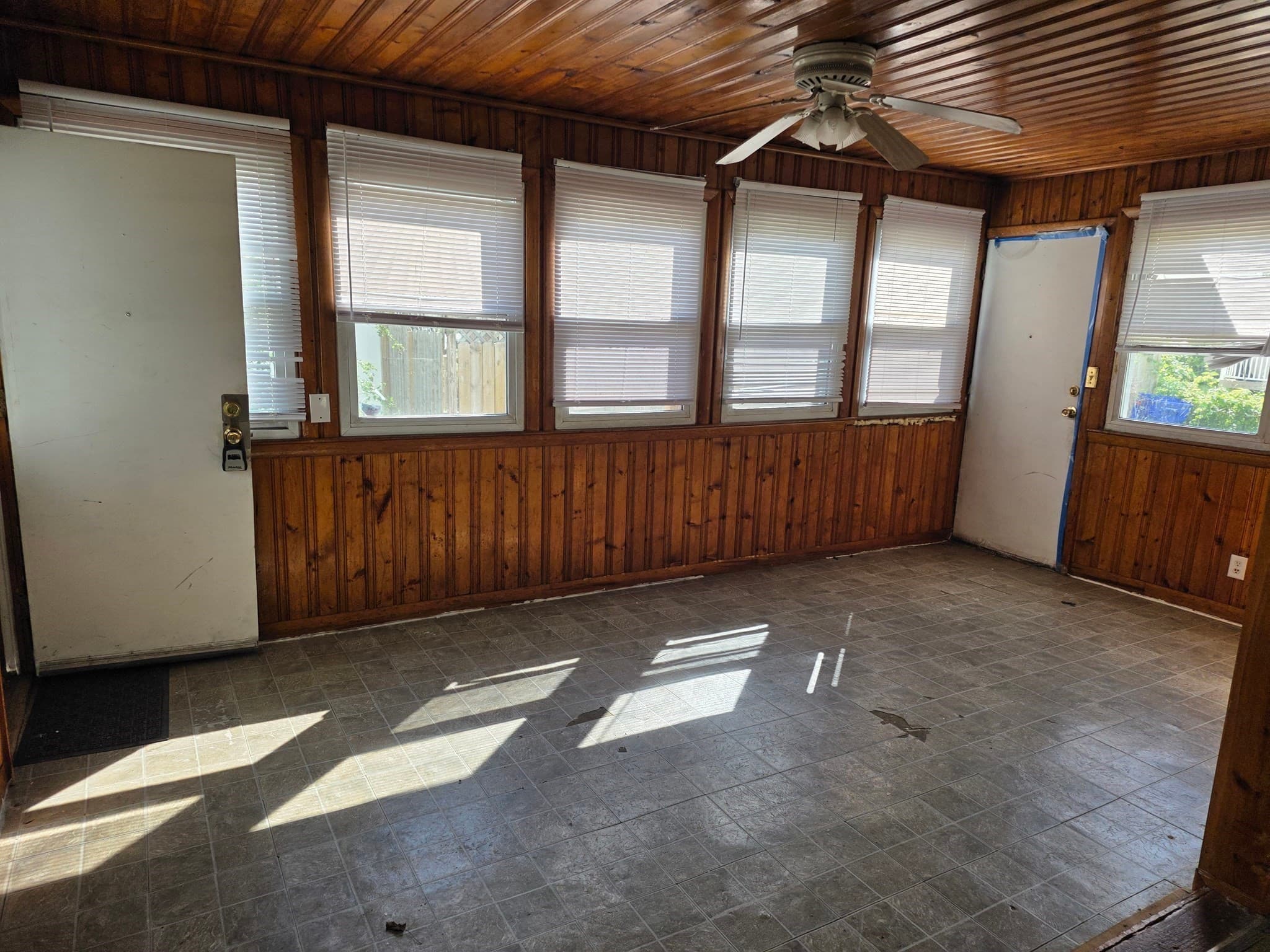 Single Family Residence at 78 Massreco St, Springfield MA 01109, Springfield, photo 3 of 13