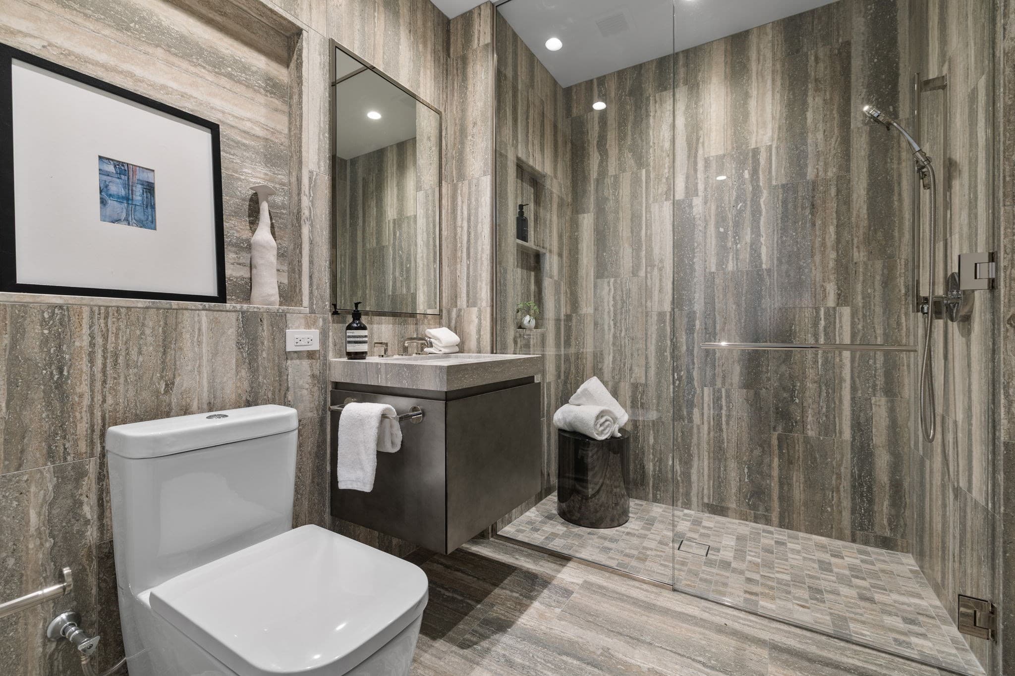 Condominium at 682 Atlantic Avenue # 3702, Boston MA 02110, Boston, photo 17 of 41