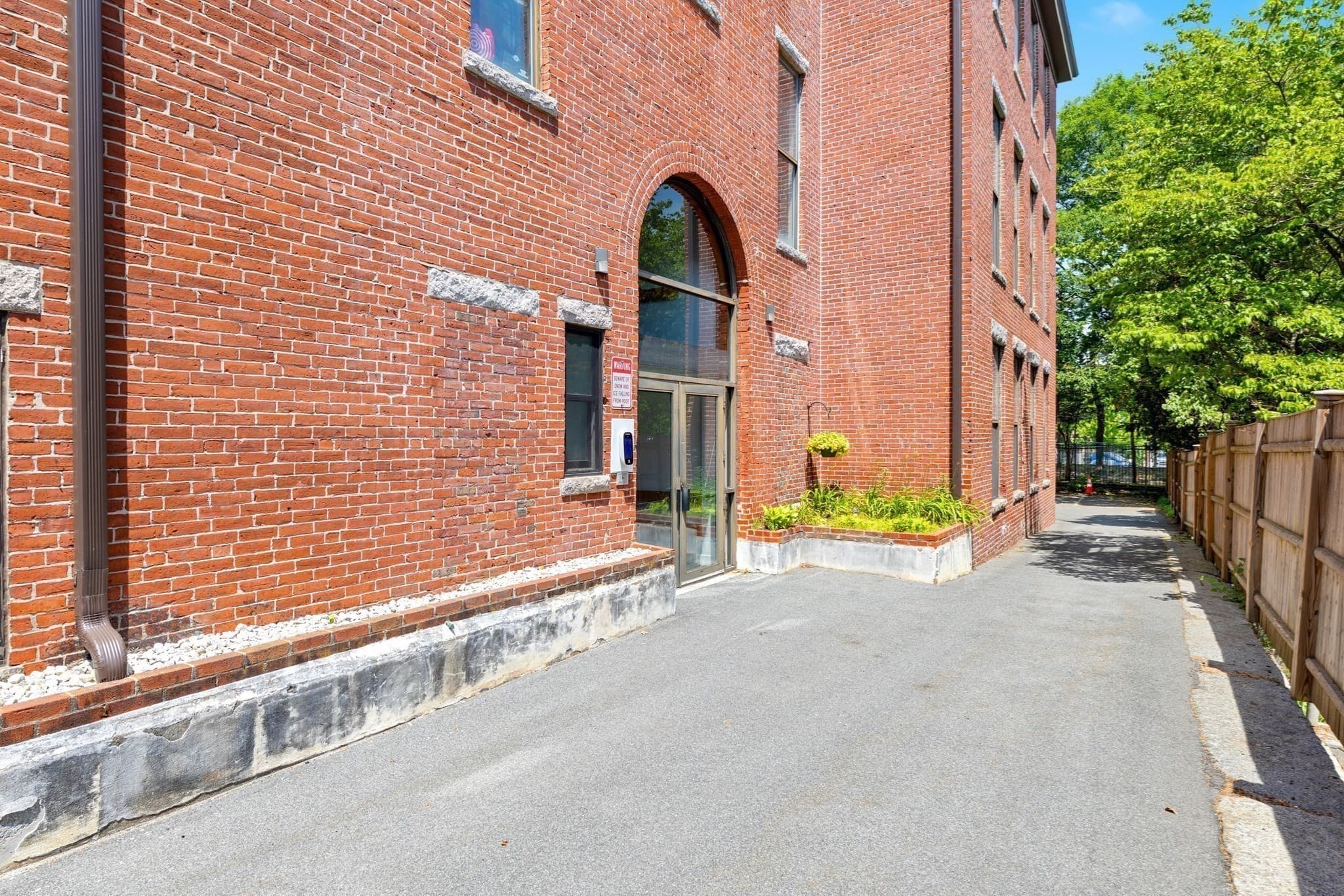 Condominium at 69 Harvey St # 3, Cambridge MA 02141, Cambridge, photo 24 of 27