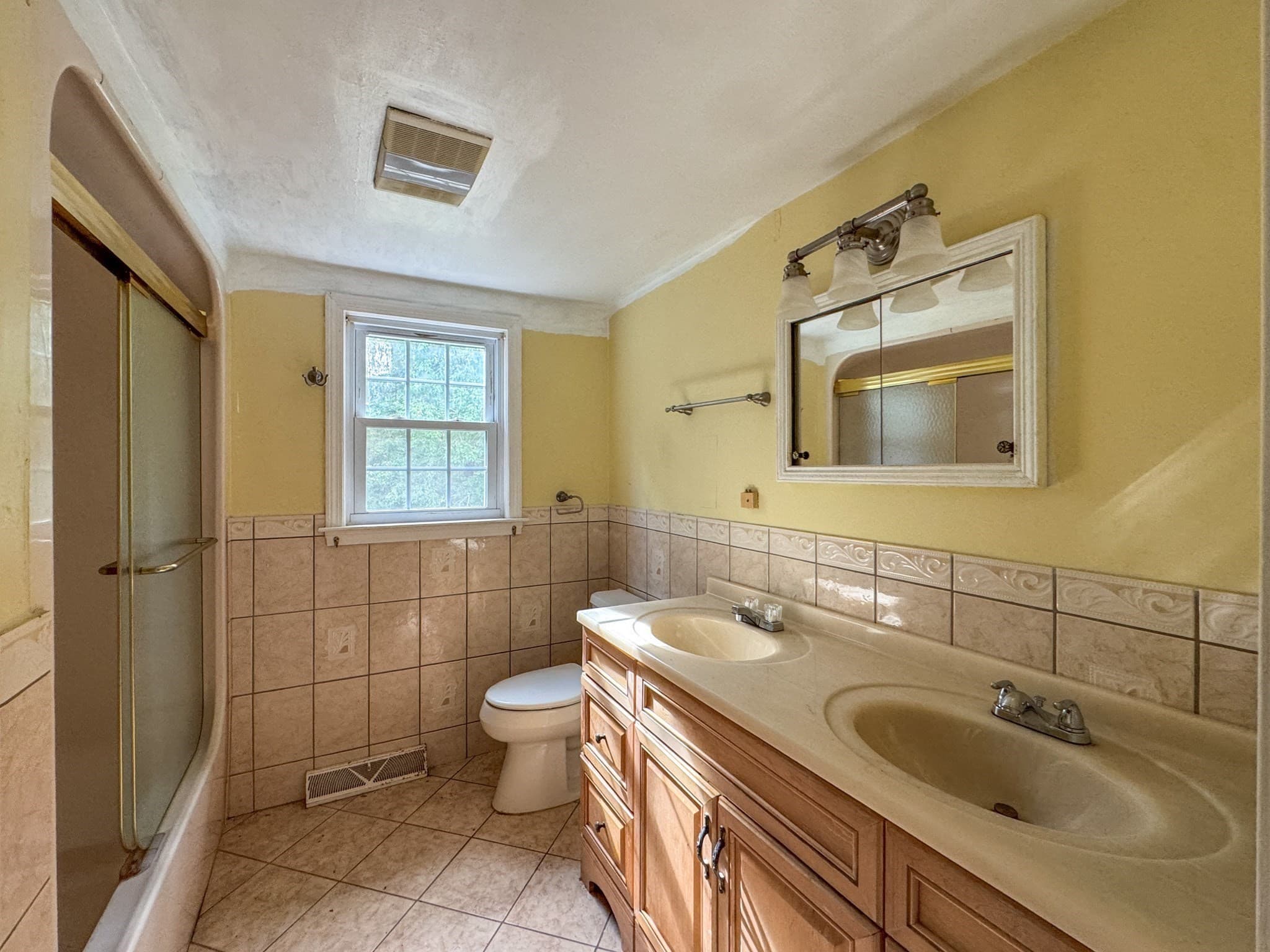 Single Family Residence at 57 Taft Rd, Yarmouth MA 02673, Yarmouth, photo 10 of 34
